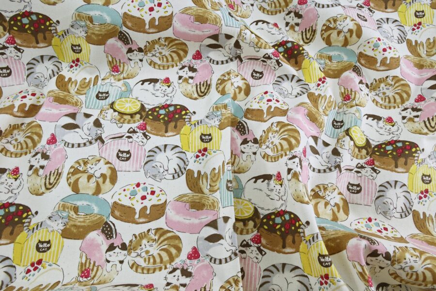 Oxford fabric cats pastries white background