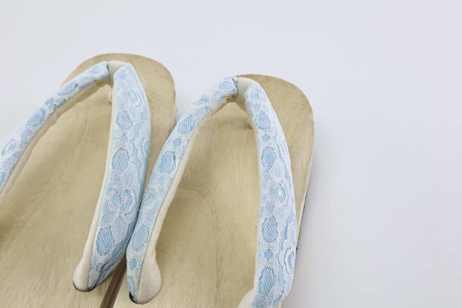 Wooden Geta with lace