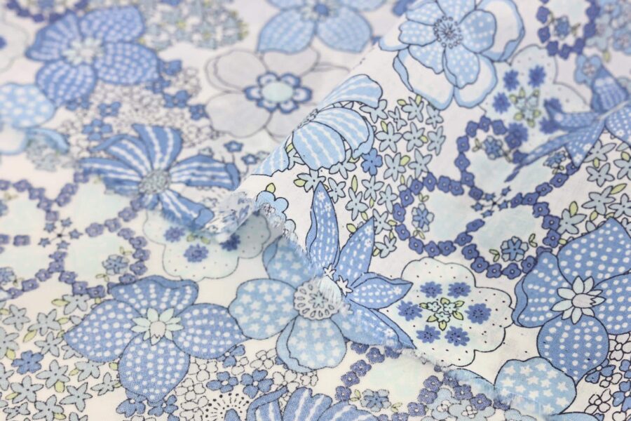 Japanese cotton lawn fabric – Blue pastel blooming garden