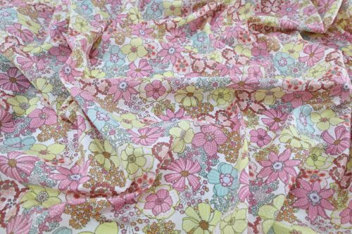 Japanese cotton lawn fabric – Pink pastel blooming garden