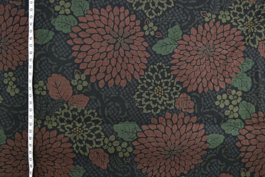 Japanese fabric – kiku in burgundy dobby cotton