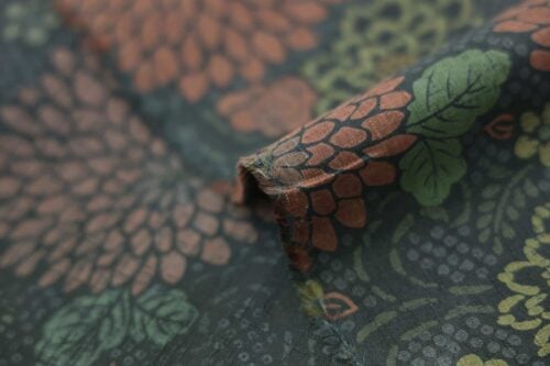 Japanese fabric – kiku in burgundy dobby cotton