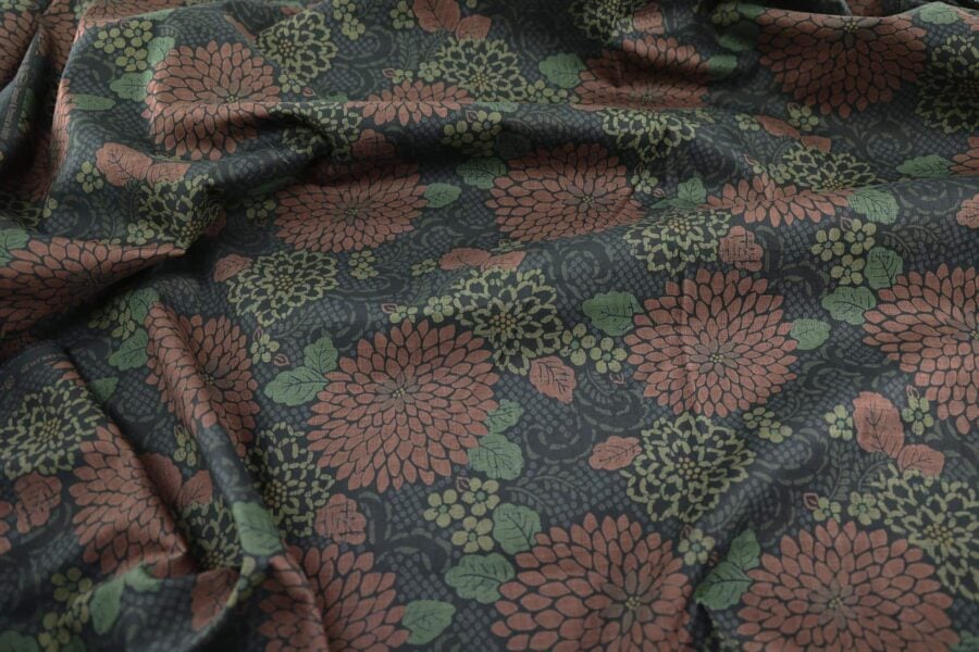 Japanese fabric – kiku in burgundy dobby cotton