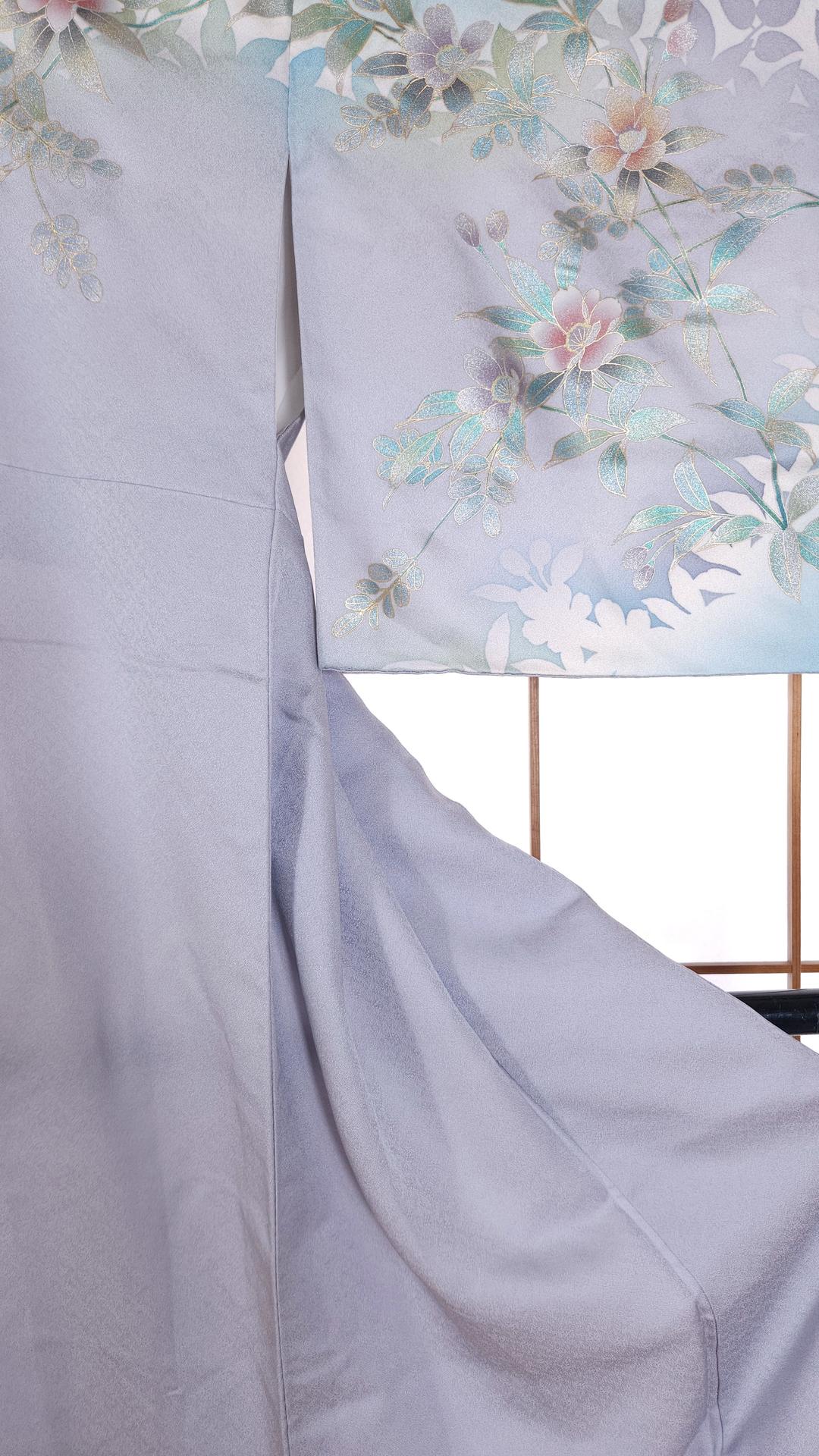 Light blue houmongi with pearlescent flowers