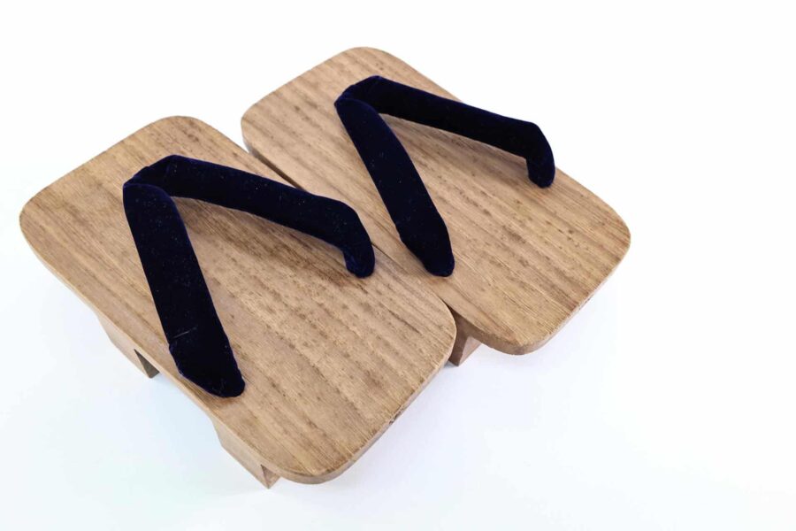 Men’s wooden Japanese geta sandals