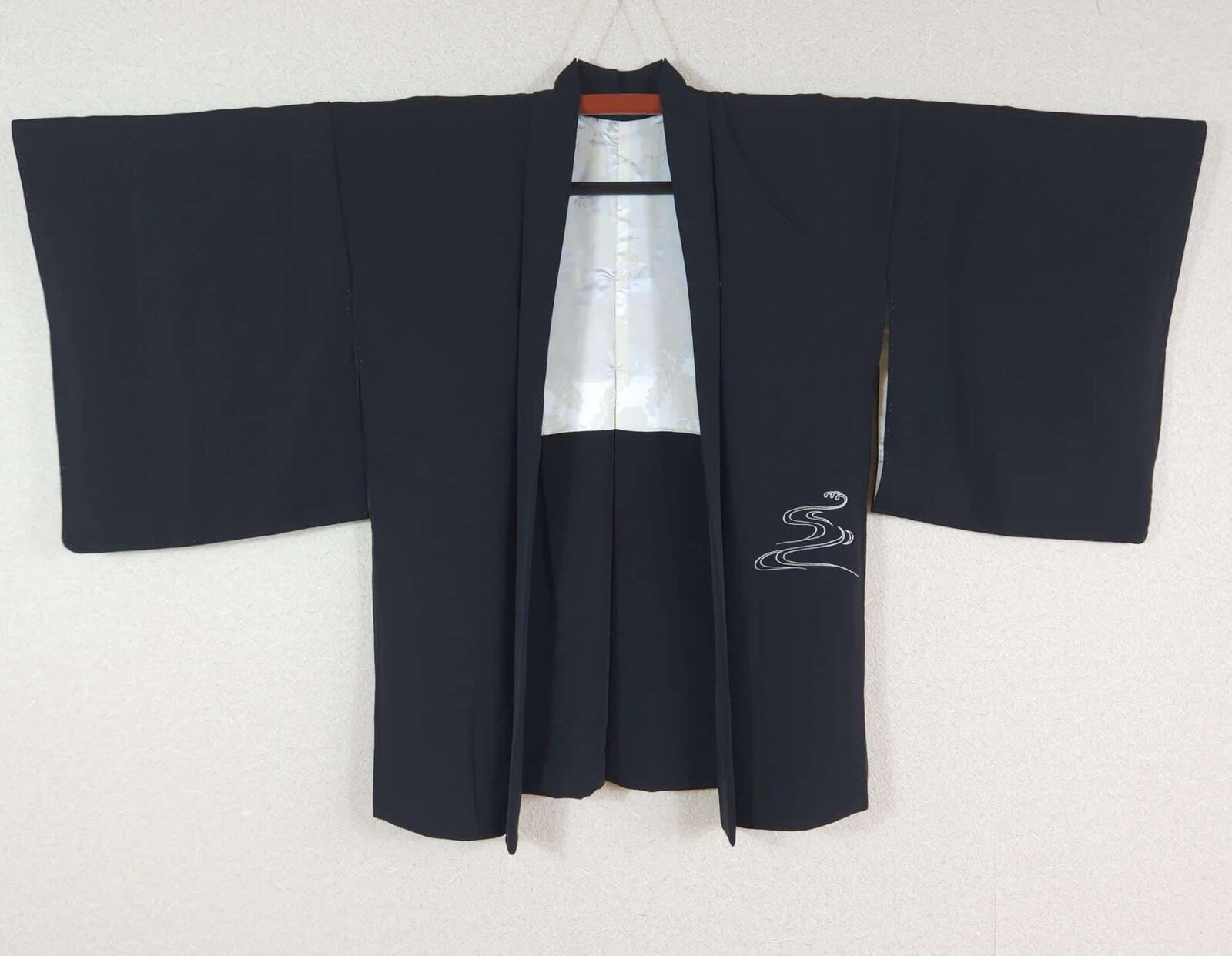 Black Haori embroidered with mandarin ducks