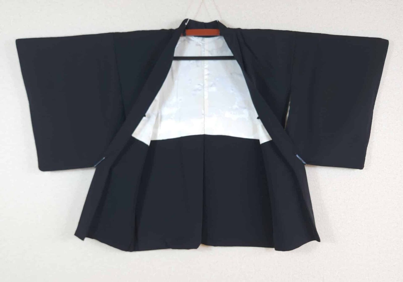 Black Haori embroidered with mandarin ducks