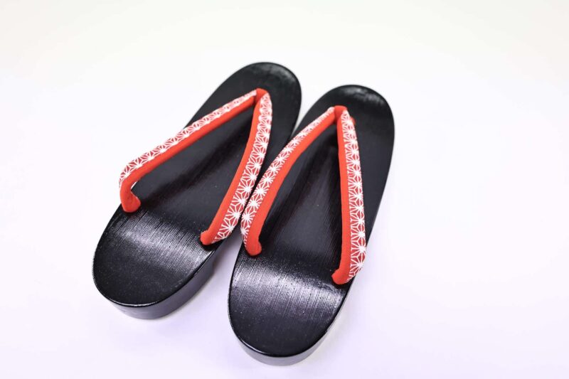 Geta with Asanoha motif