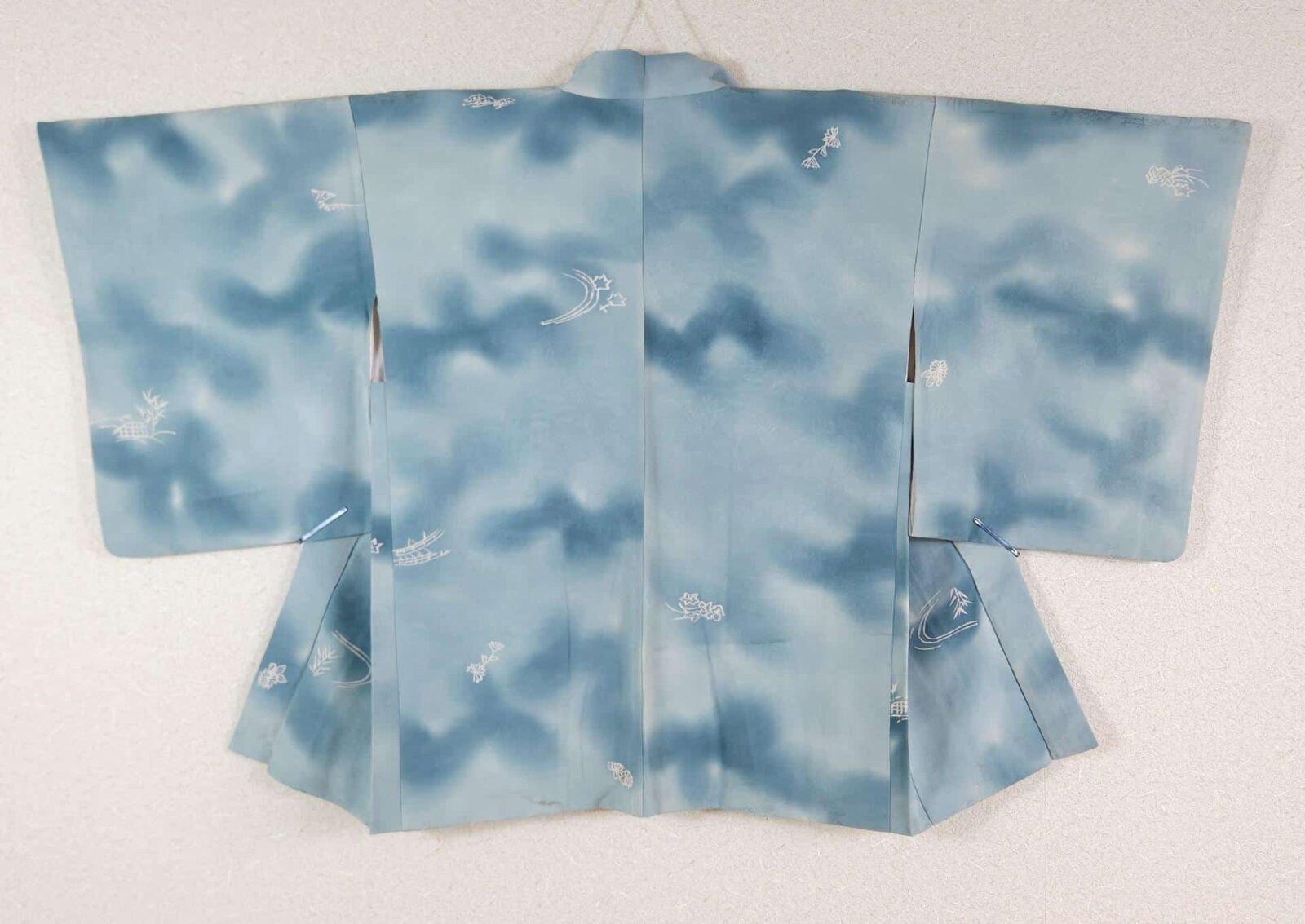 Gradient blue Haori with white motifs