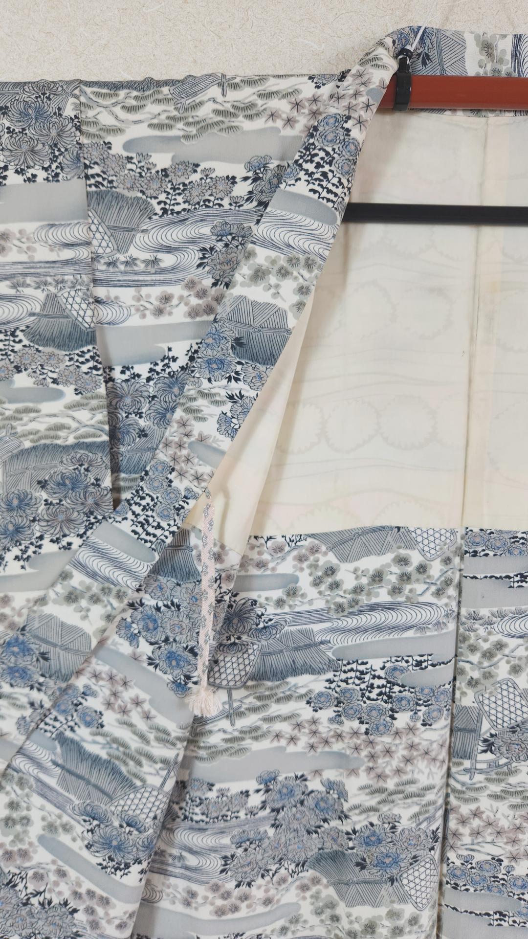 Gray Haori with traditional Japanese houses