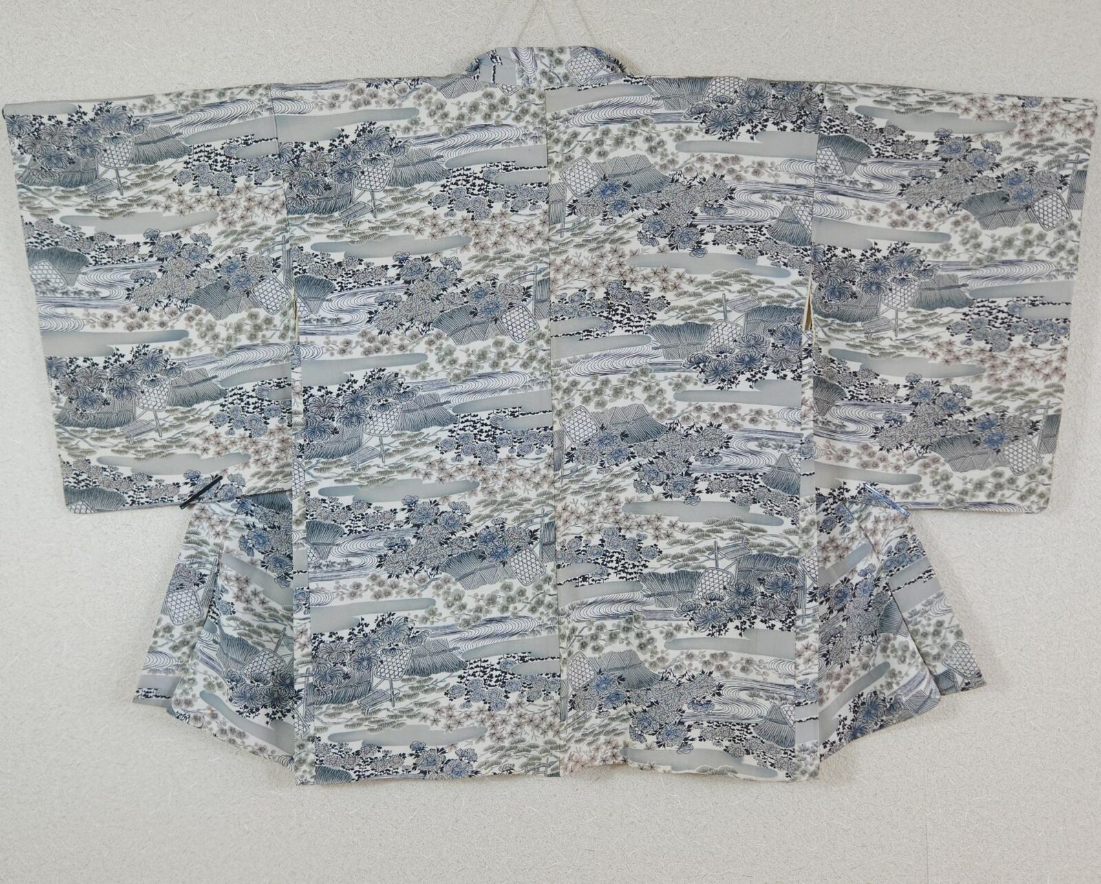 Gray Haori with traditional Japanese houses