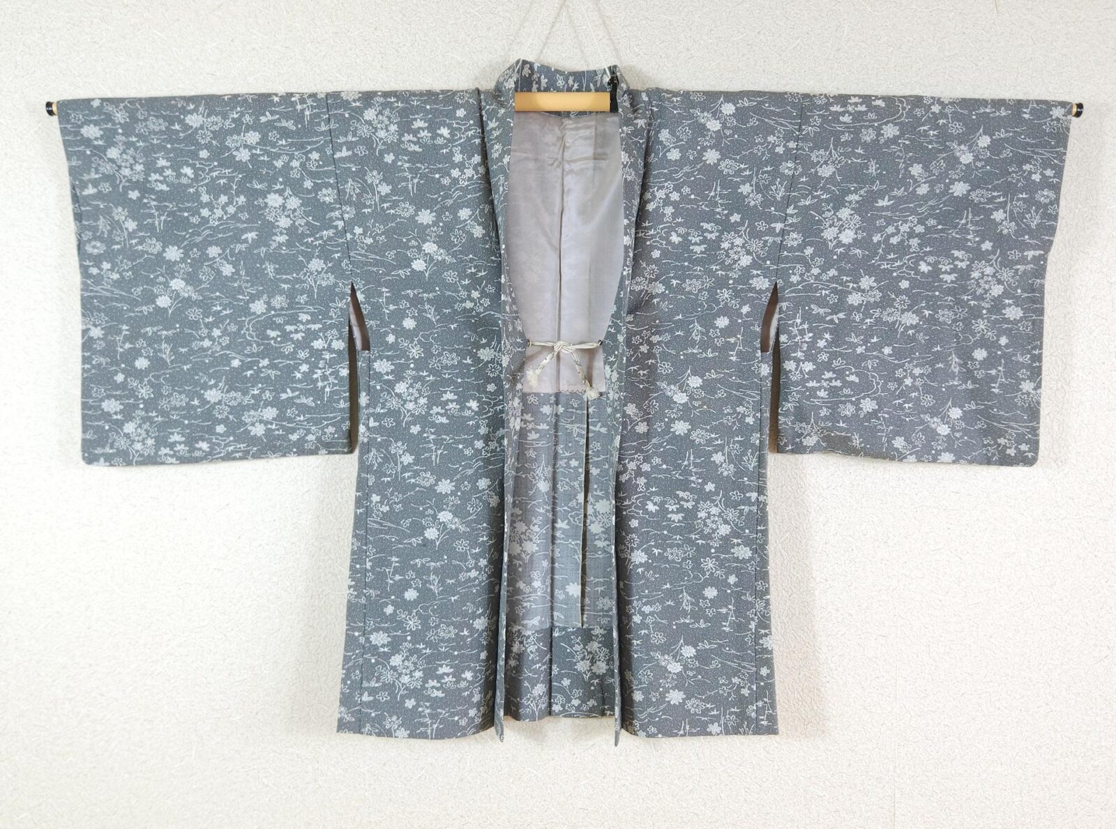 Gray Haori with white floral patterns
