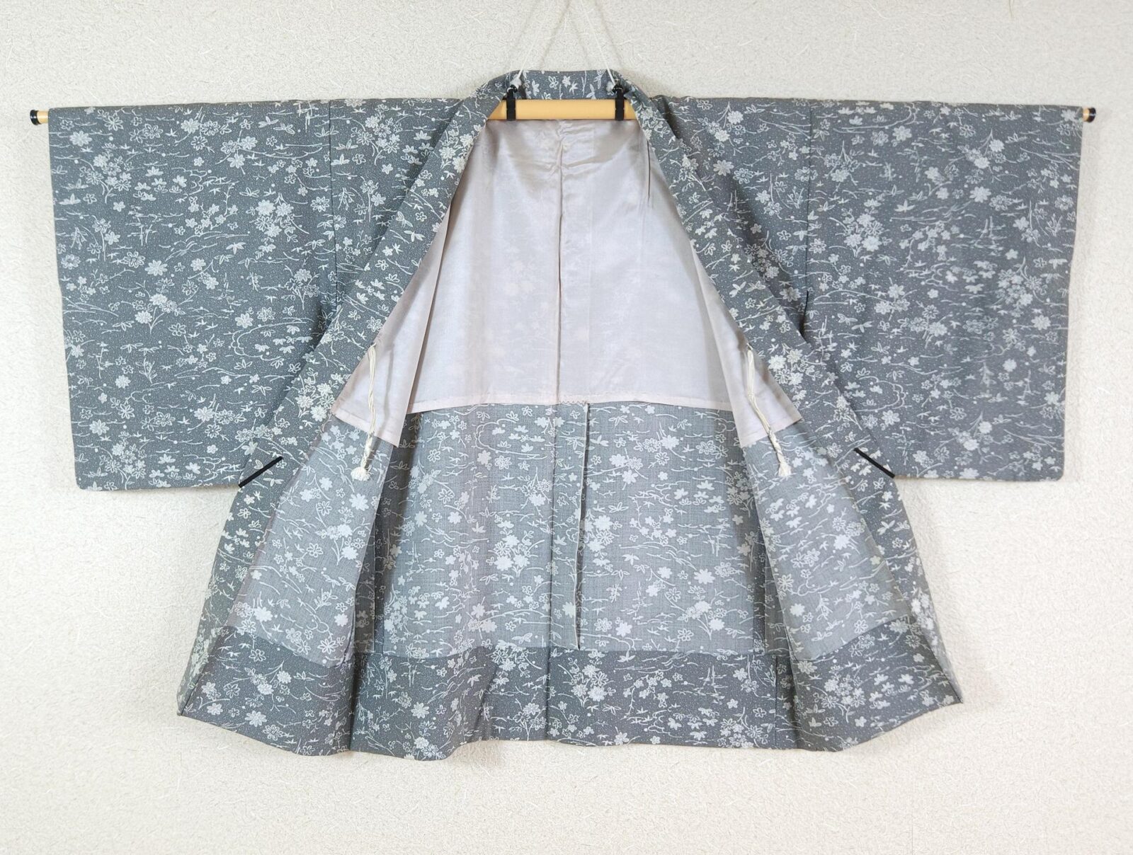 Gray Haori with white floral patterns