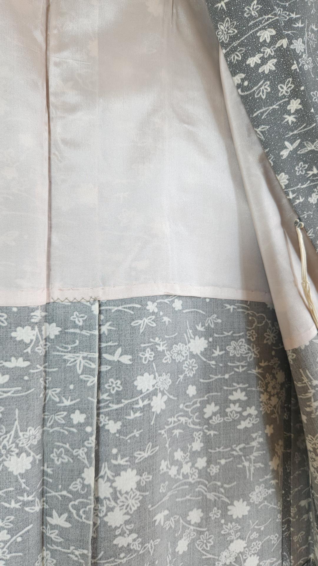 Gray Haori with white floral patterns