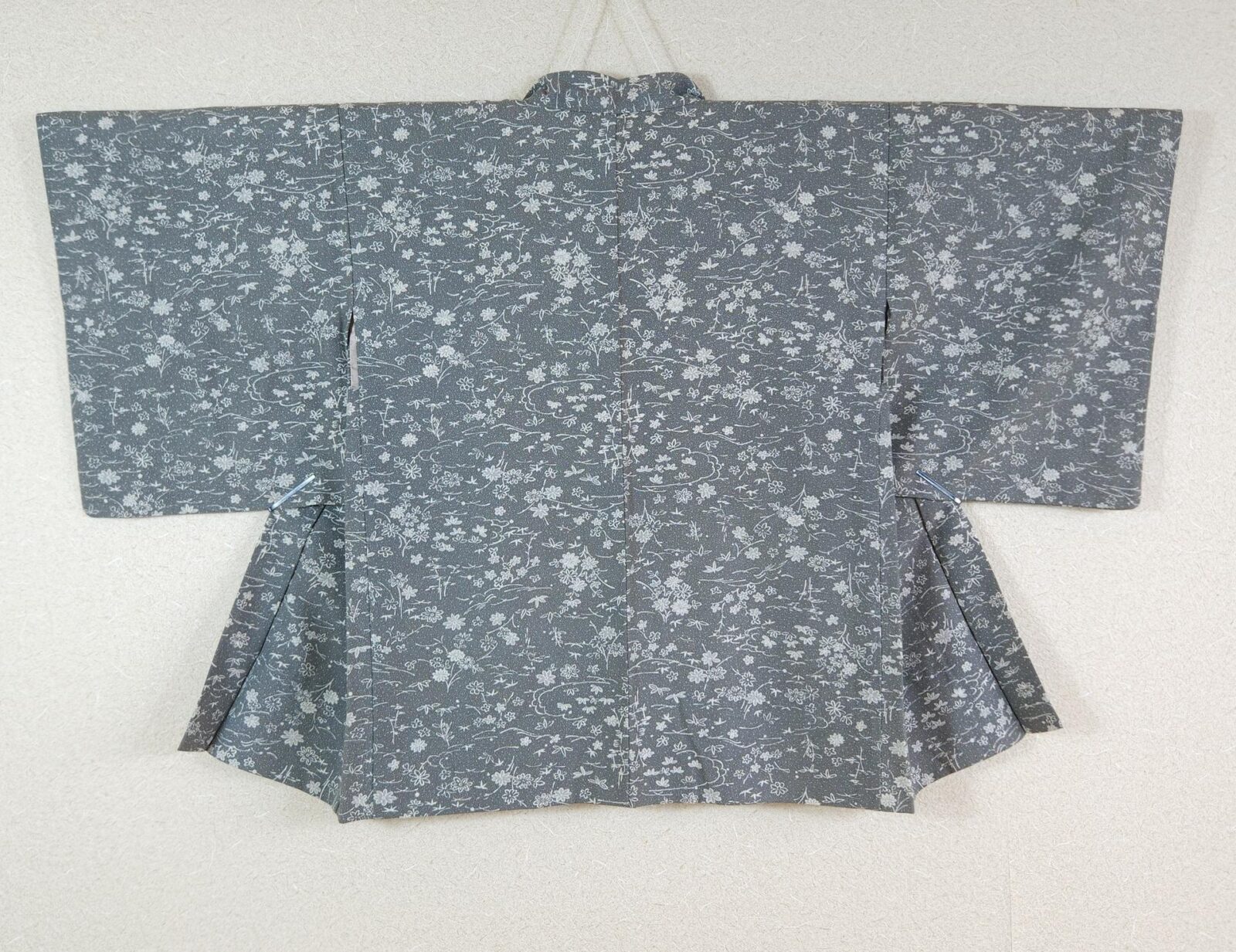 Gray Haori with white floral patterns