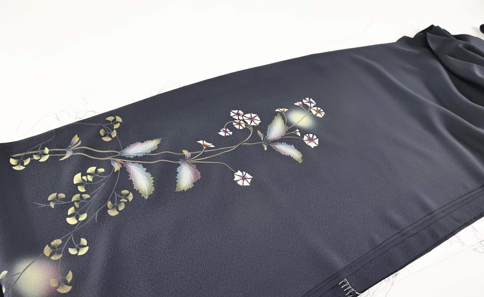 Kimono crepe silk fabric with floral design