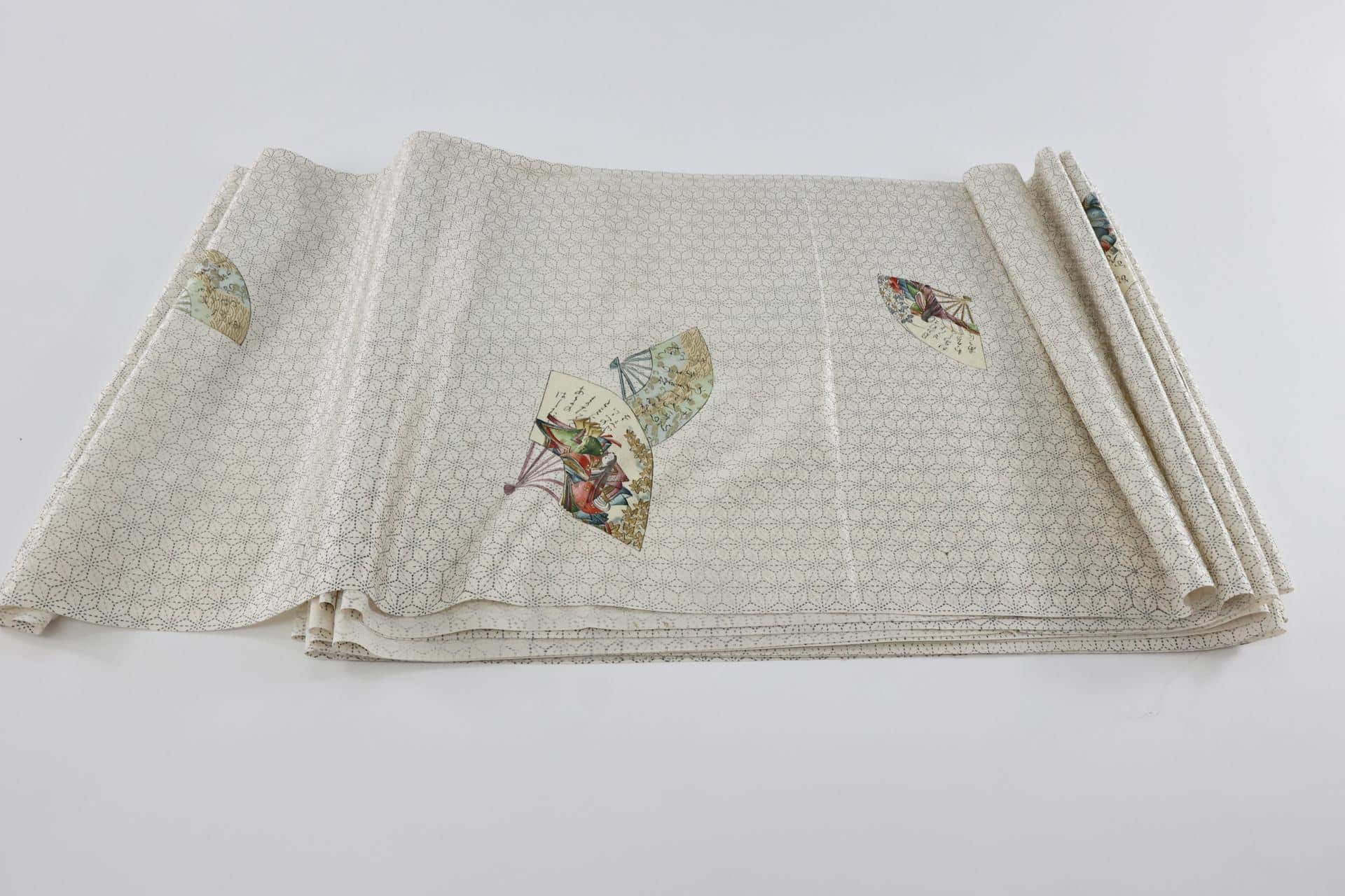 Kimono fabric – ecru tanmono Asanoha motifs