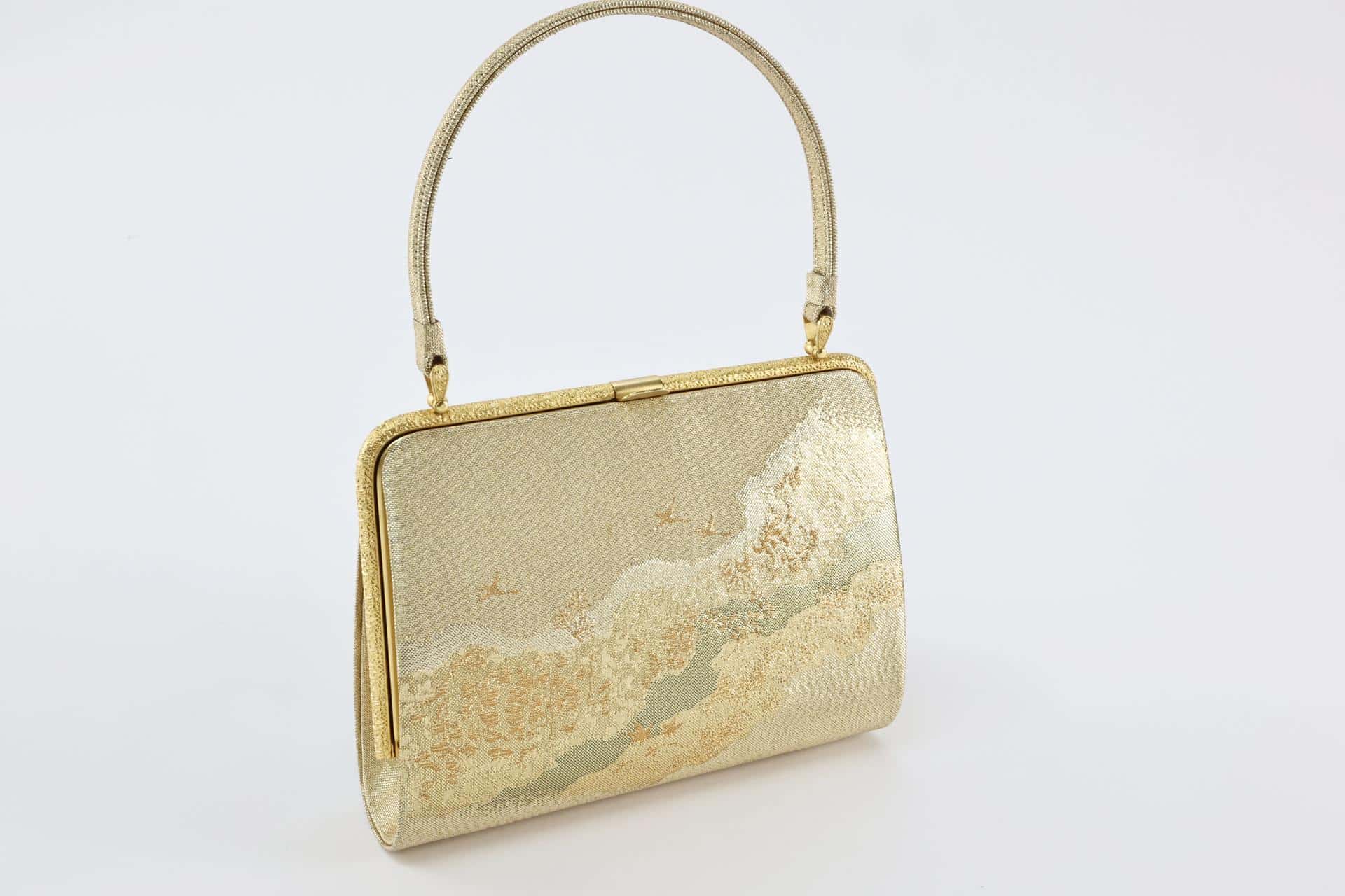 Kimono gag in gold brocade cranes and lanscape
