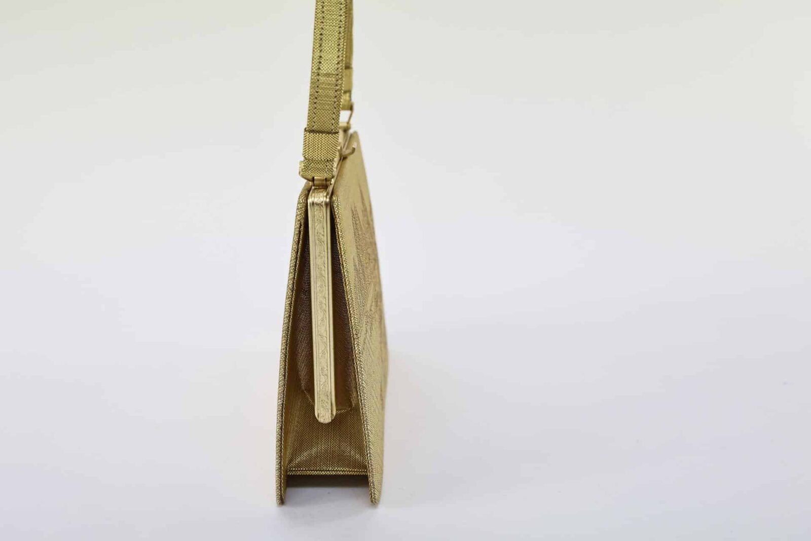 Kimono gag in gold brocade with pines
