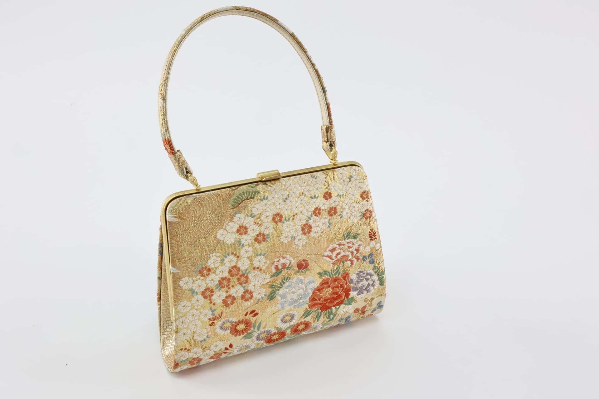 Kimono gag in gold brocade with pines