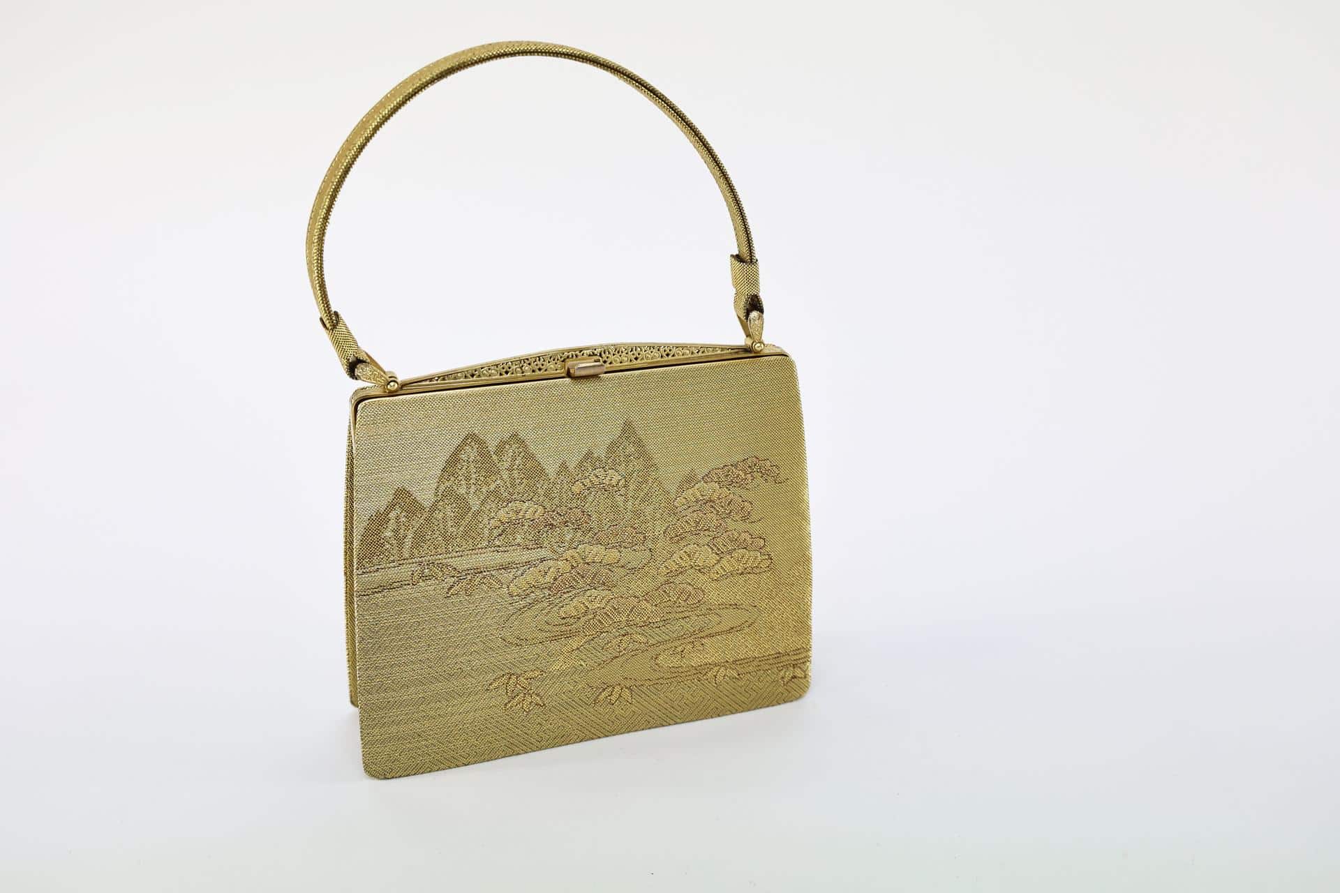 Kimono gag in gold brocade with pines