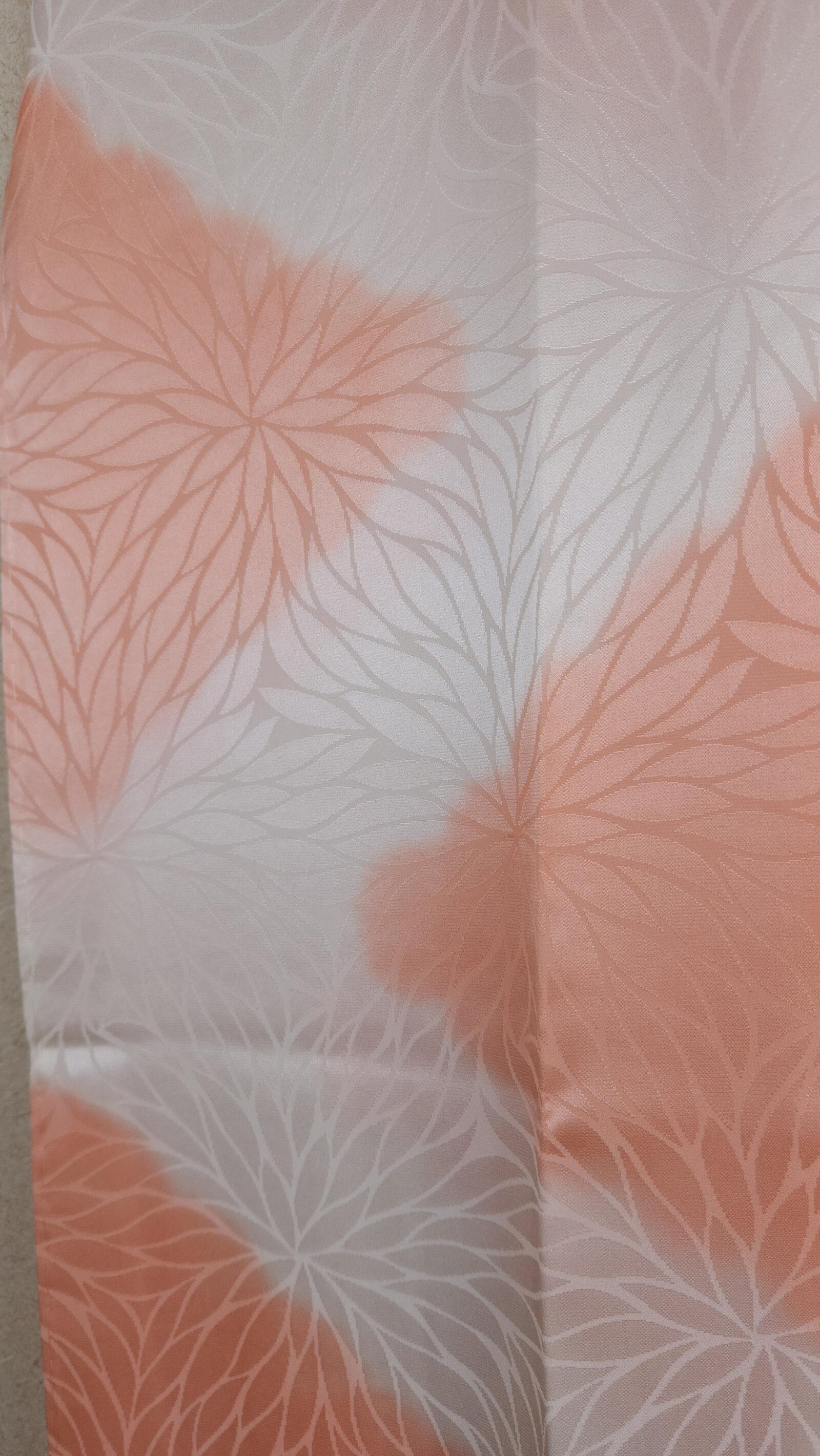Nagajuban Furisode in salmon pink Kiku brocade