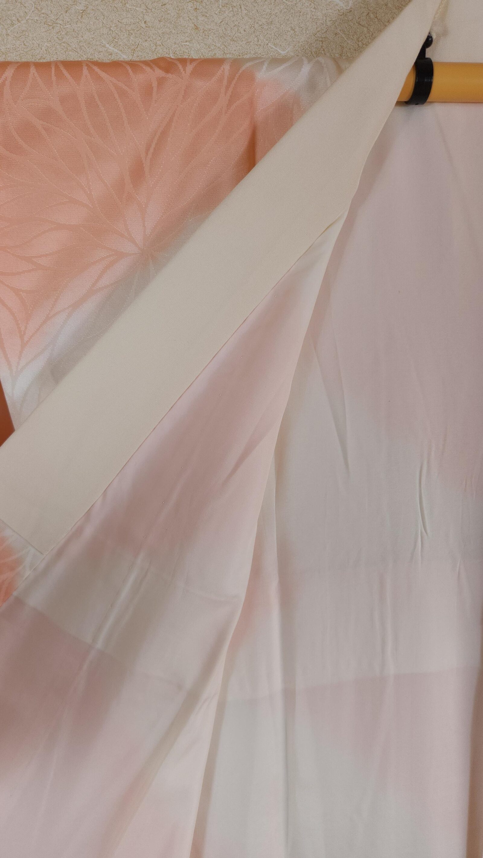 Nagajuban Furisode in salmon pink Kiku brocade