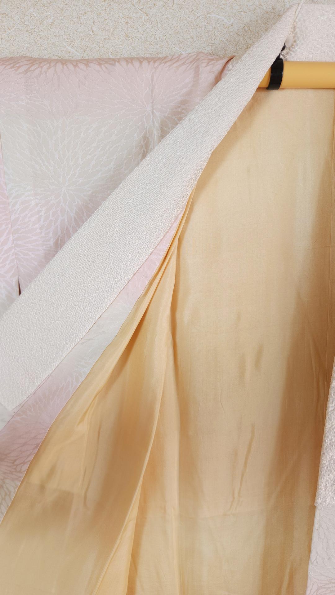 Nagajuban in pink kiku-patterned brocade