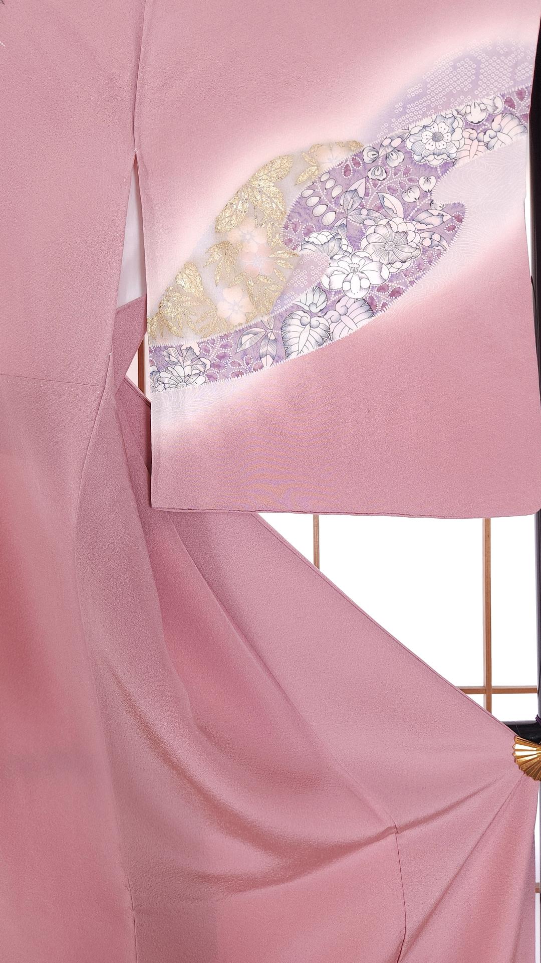 Powder pink Houmongi with shibori patterns