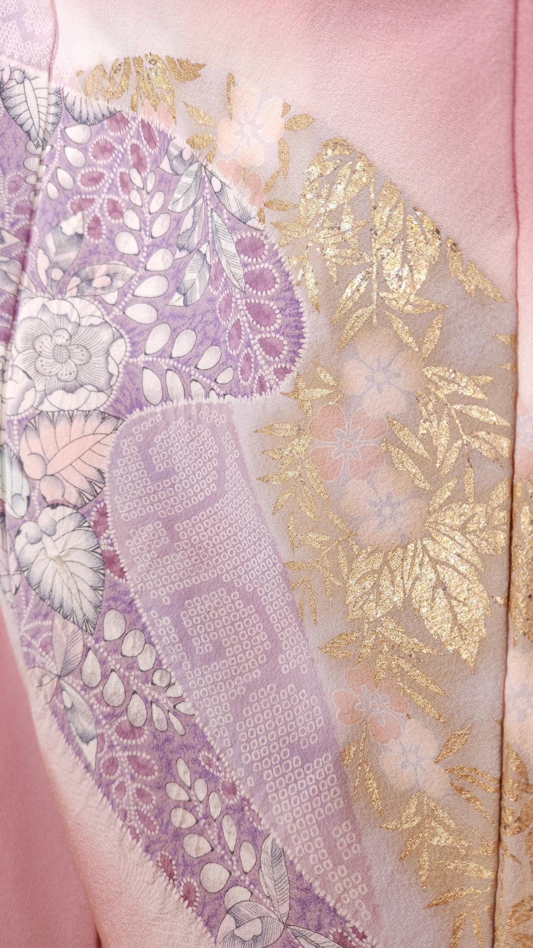 Powder pink Houmongi with shibori patterns