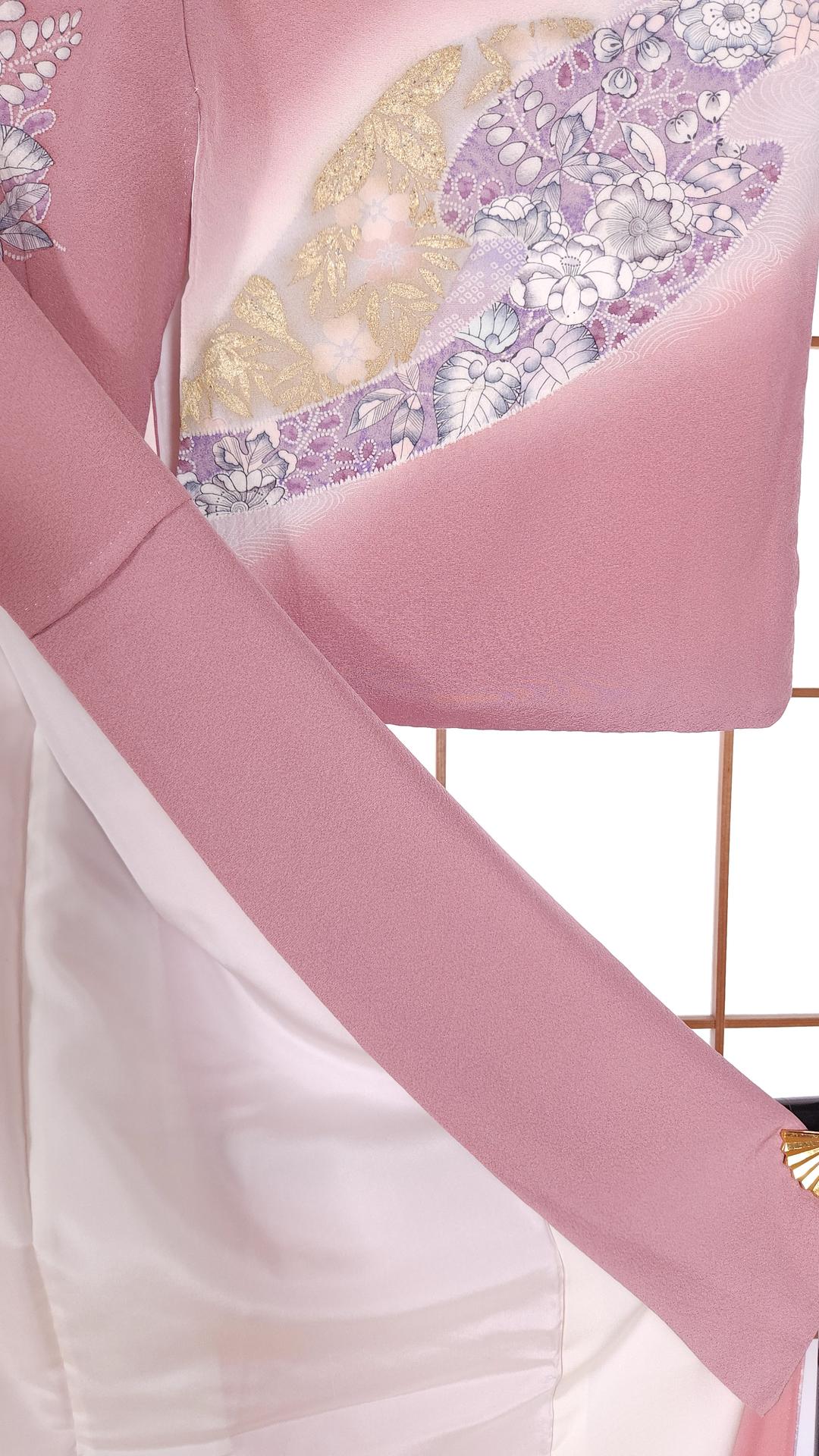 Powder pink Houmongi with shibori patterns