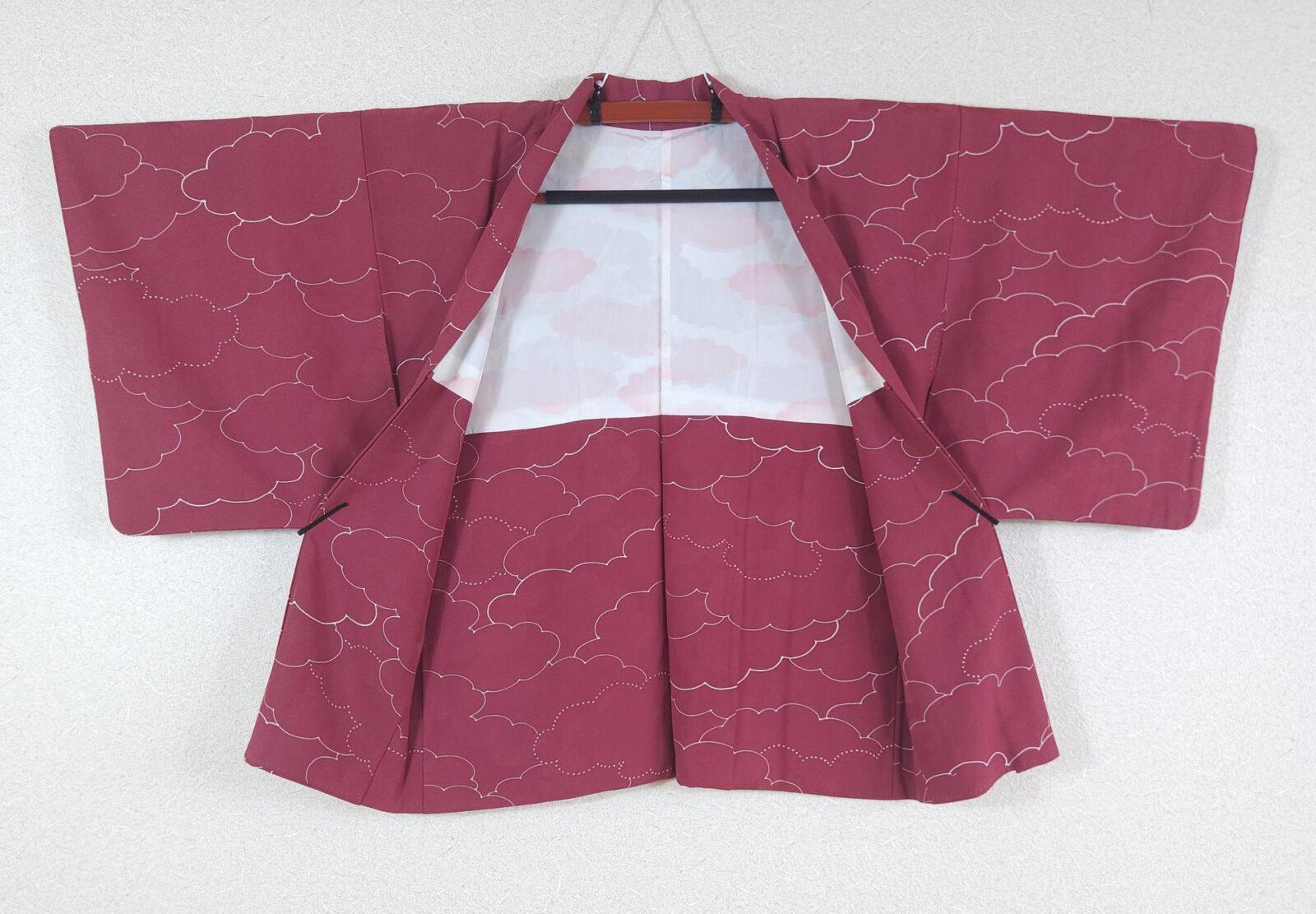 Raspberry-colored Haori with cloud motifs