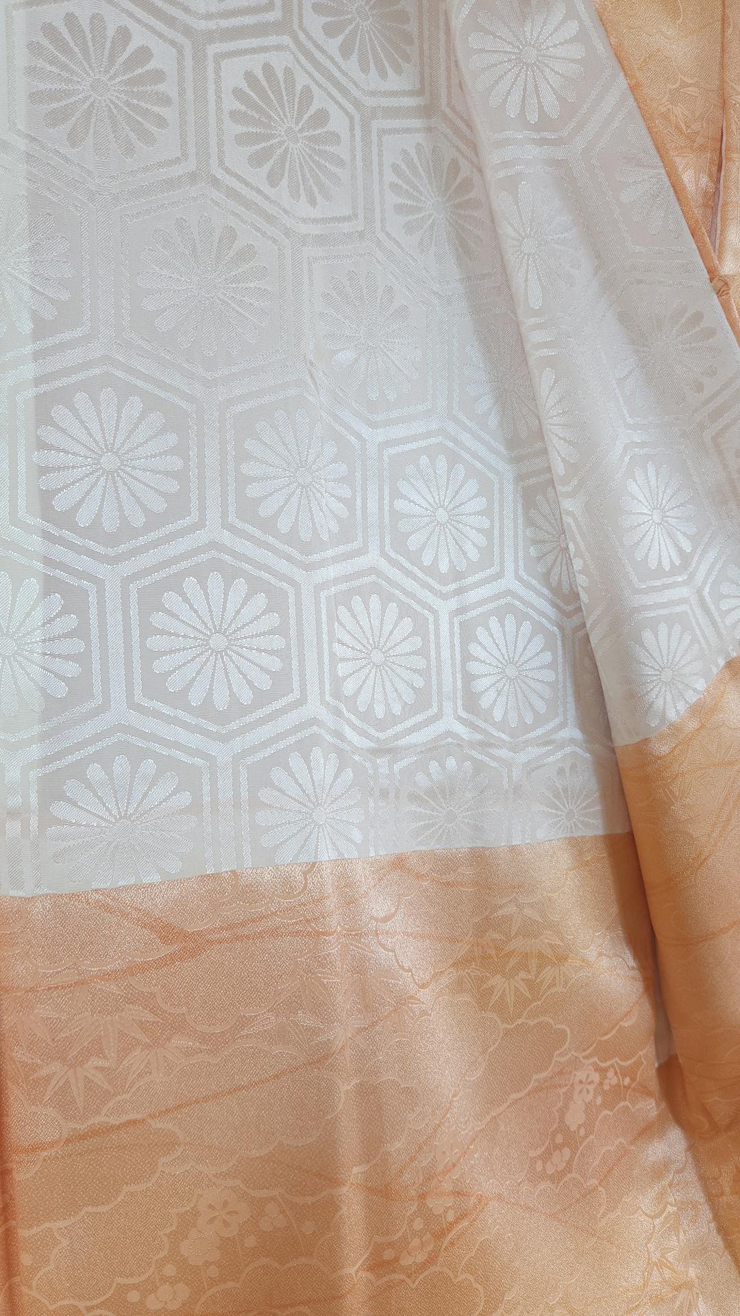 Salmon Haori with cloud motifs