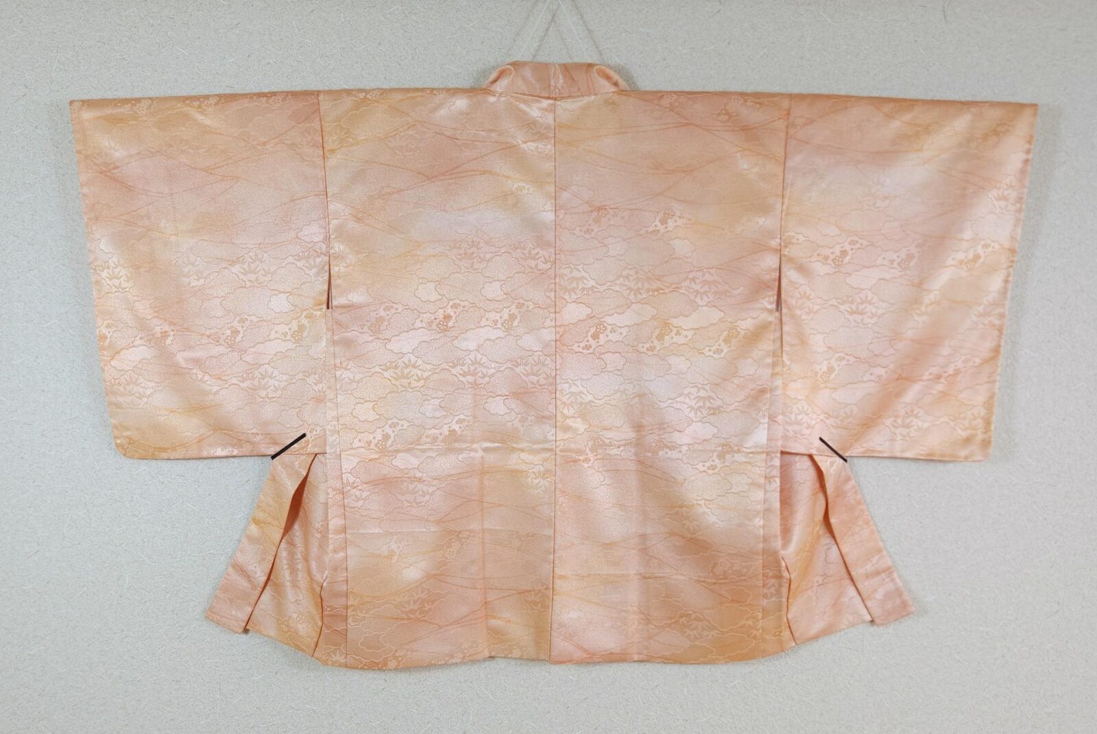 Salmon Haori with cloud motifs