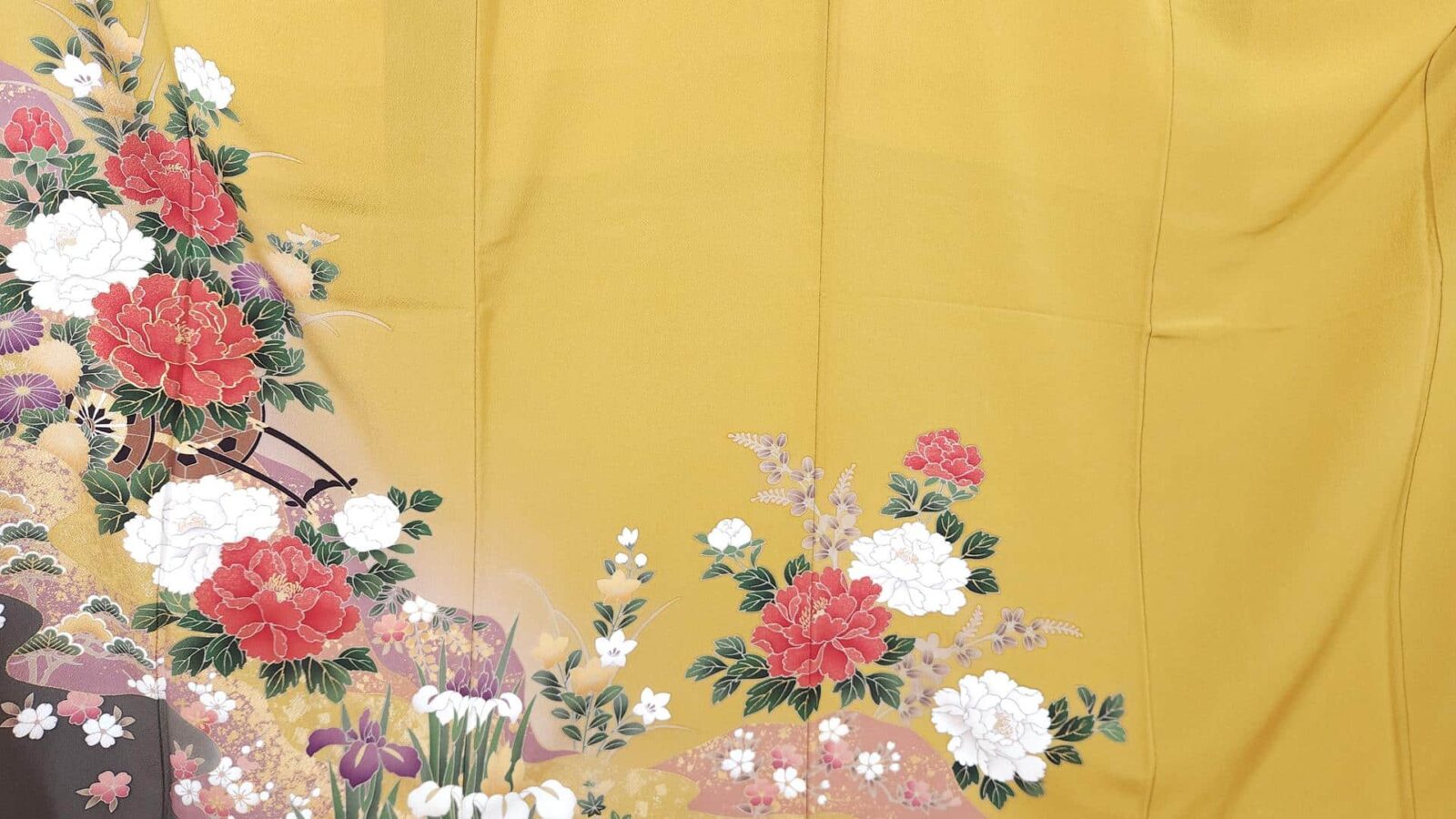 Yellow Houmongi with peonies and gold accents