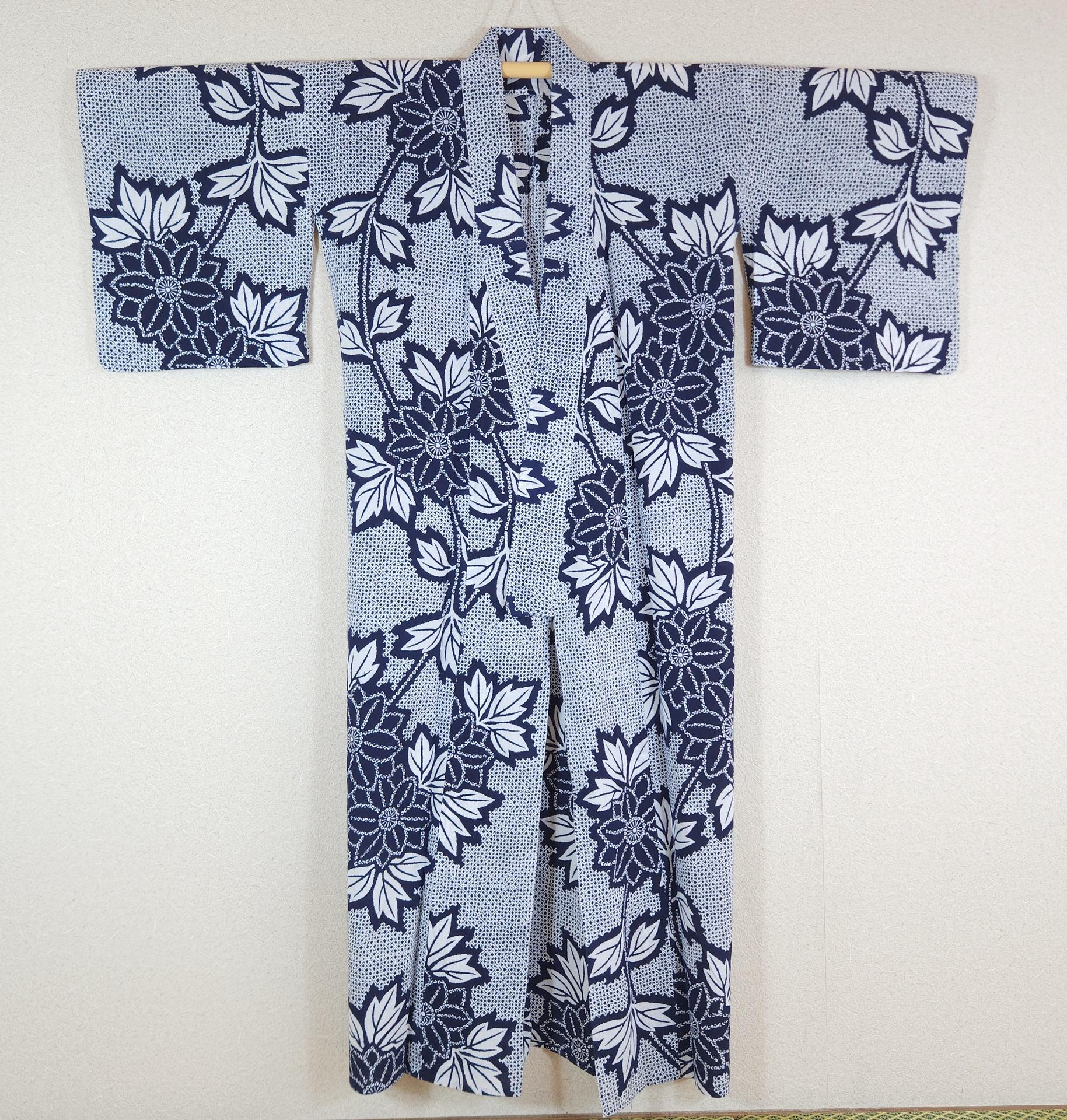 Yukata with floral and Kanoko pattern