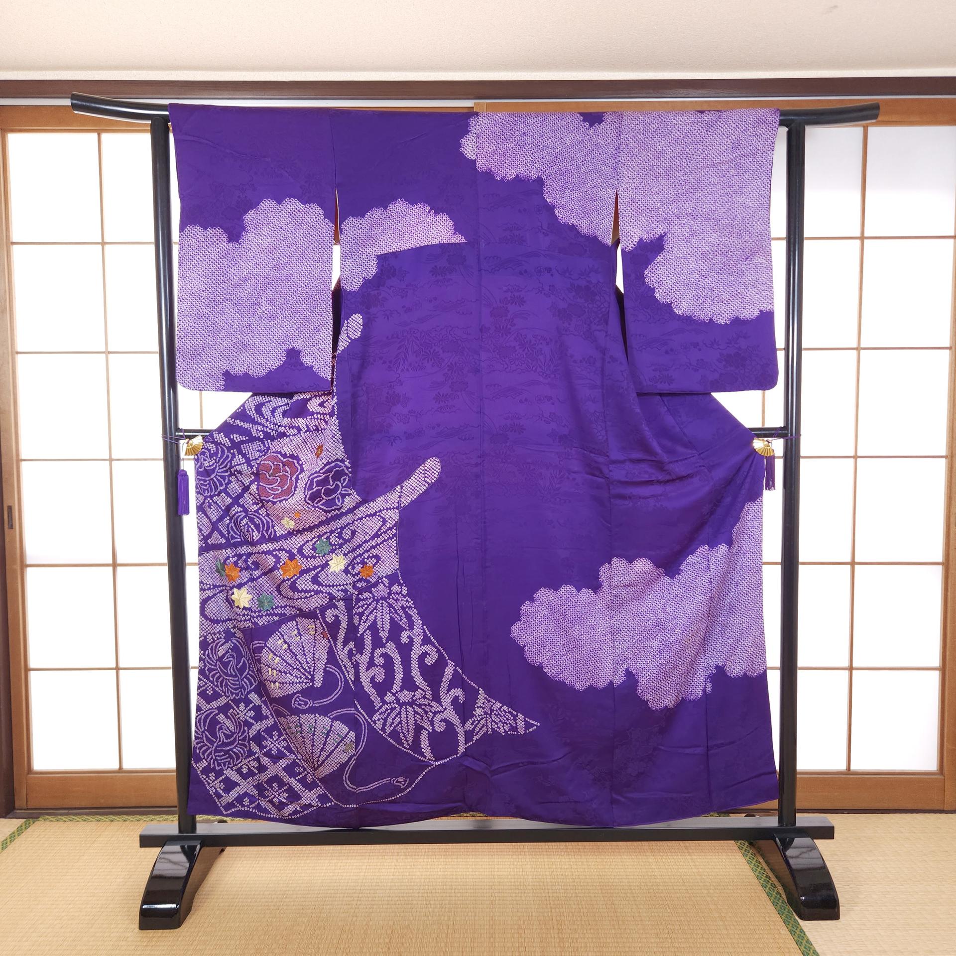 Antique purple Houmongi embroidery and Shibori