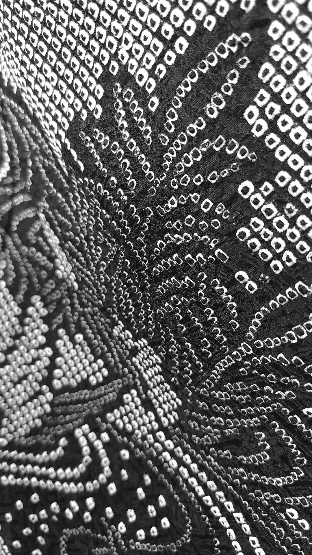 Black Shibori Houmongi – stylized waves