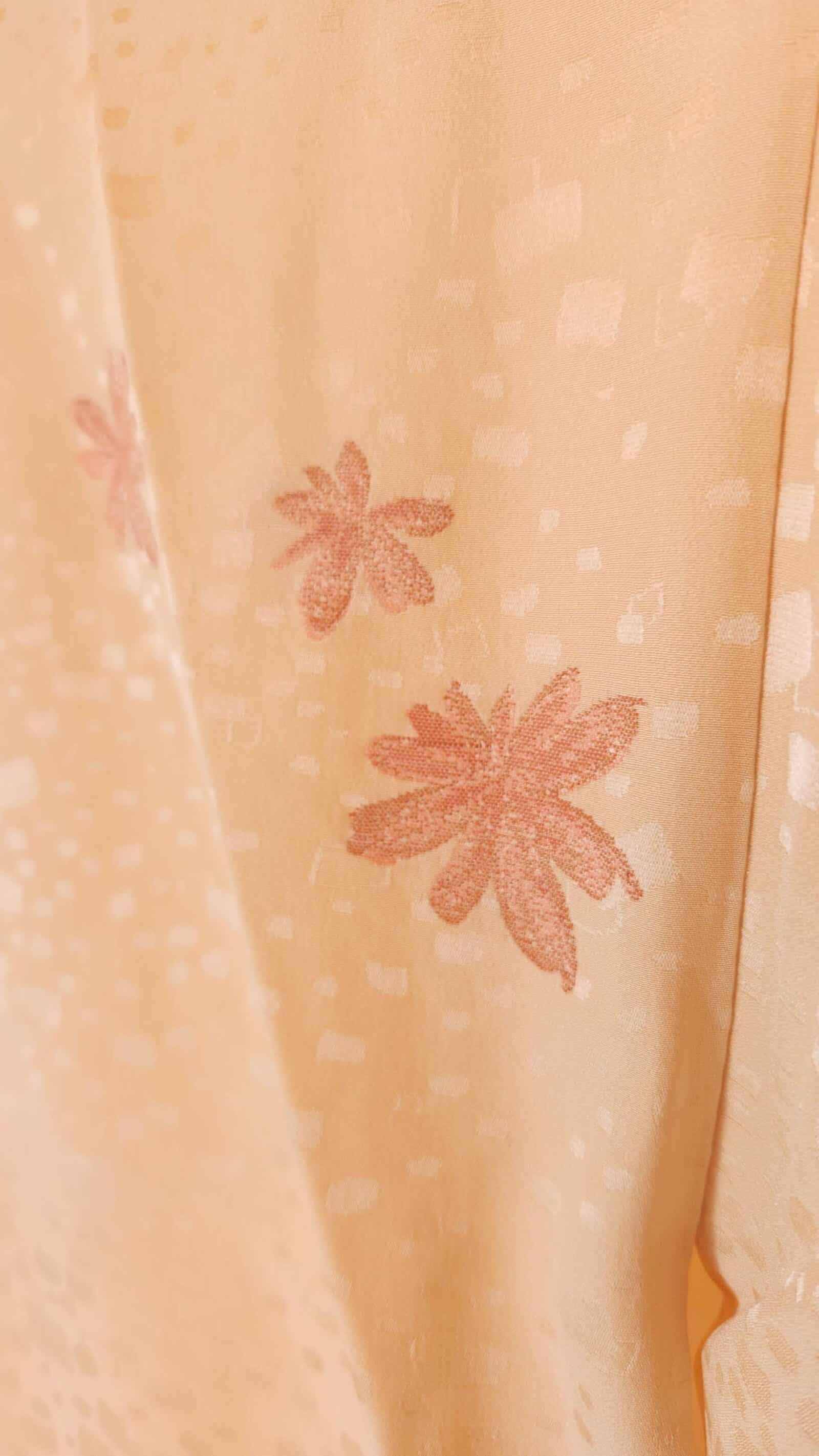 Cream Komon Kimono with salmon flowers