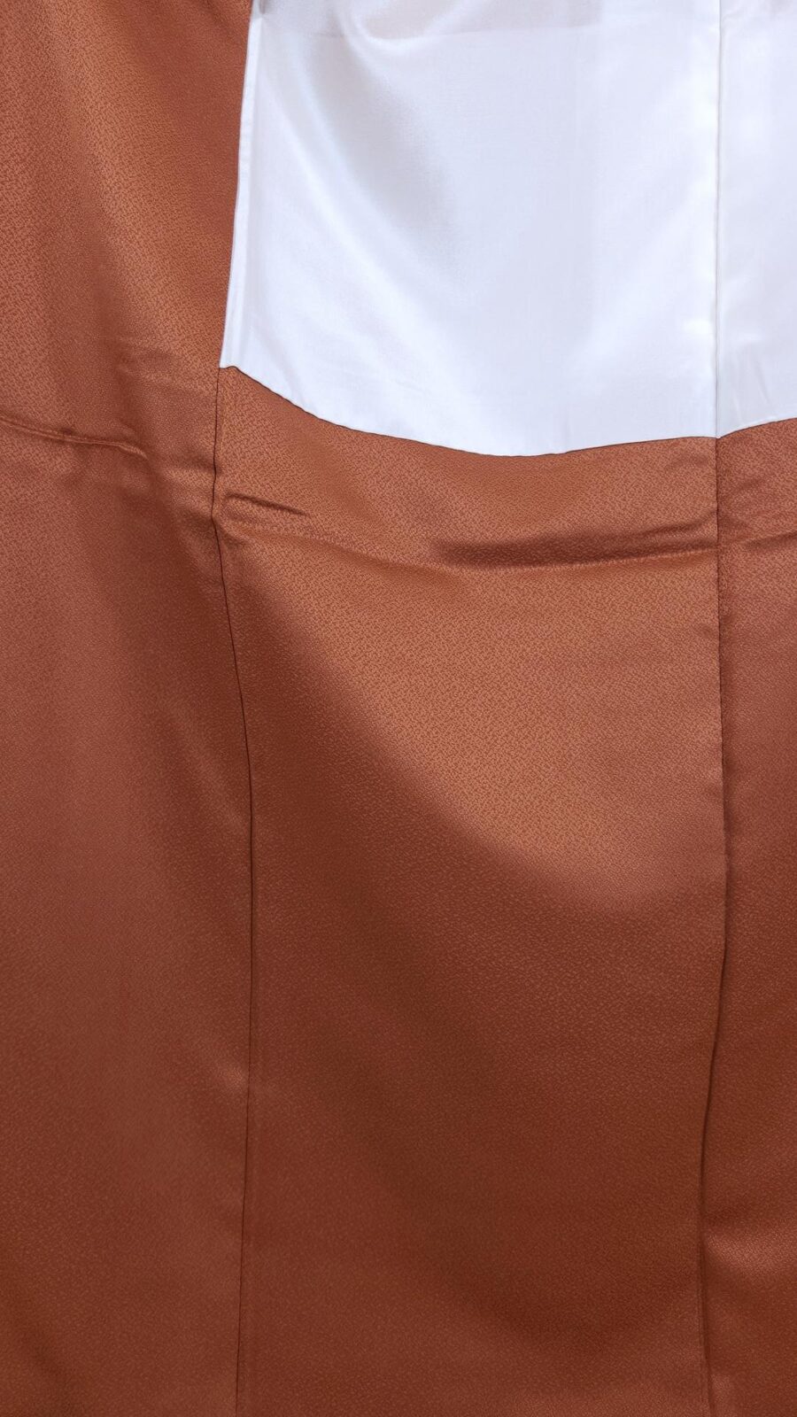 Dark orange Houmongi with golden Noshi
