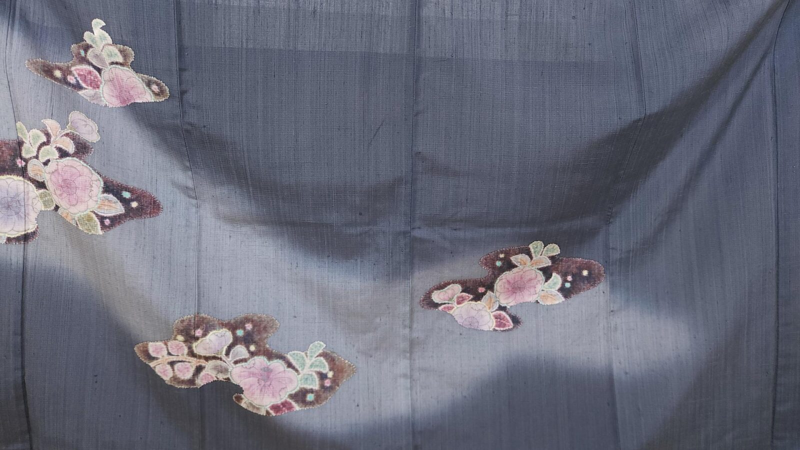 Gray Houmongi mauve flowers - Tsumugi style
