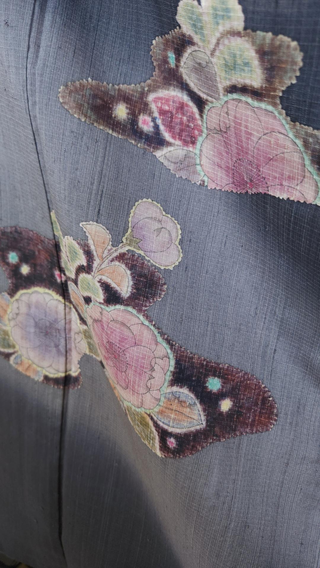 Gray Houmongi mauve flowers - Tsumugi style