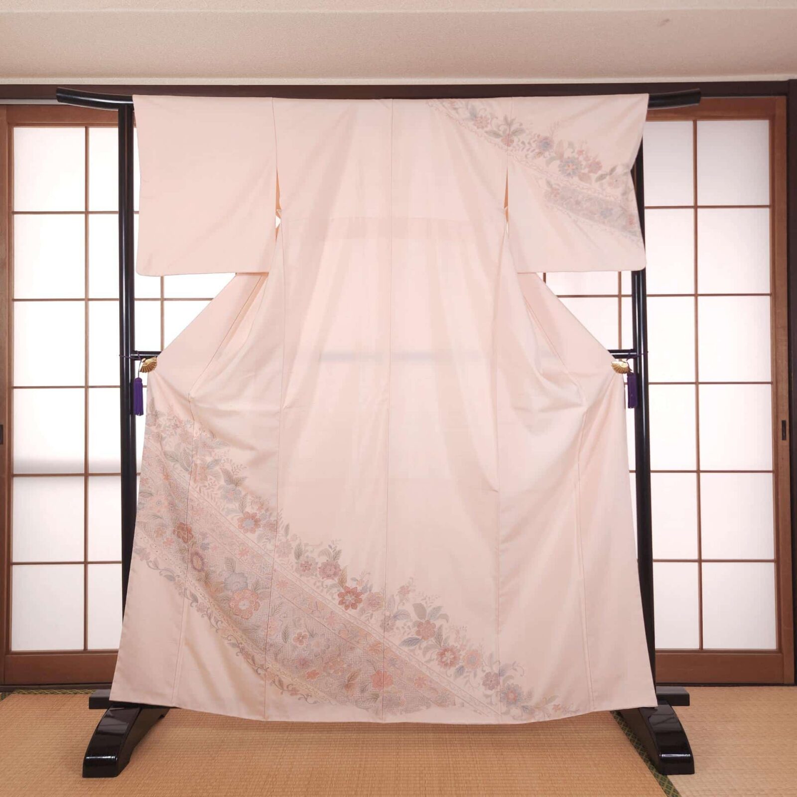 Light pink Houmongi with floral embroidery
