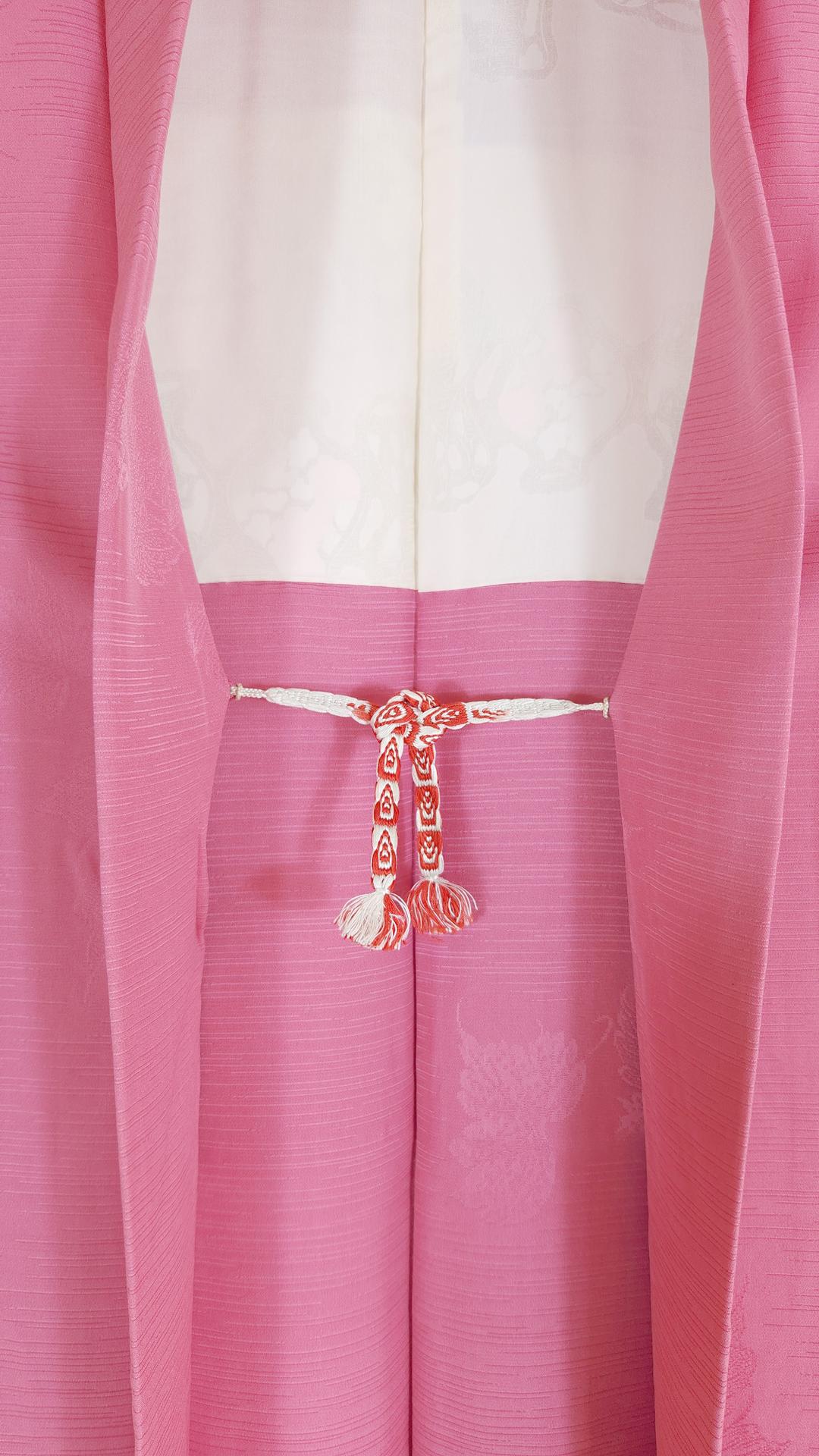 Light pink jacquard Haori with vine motifs