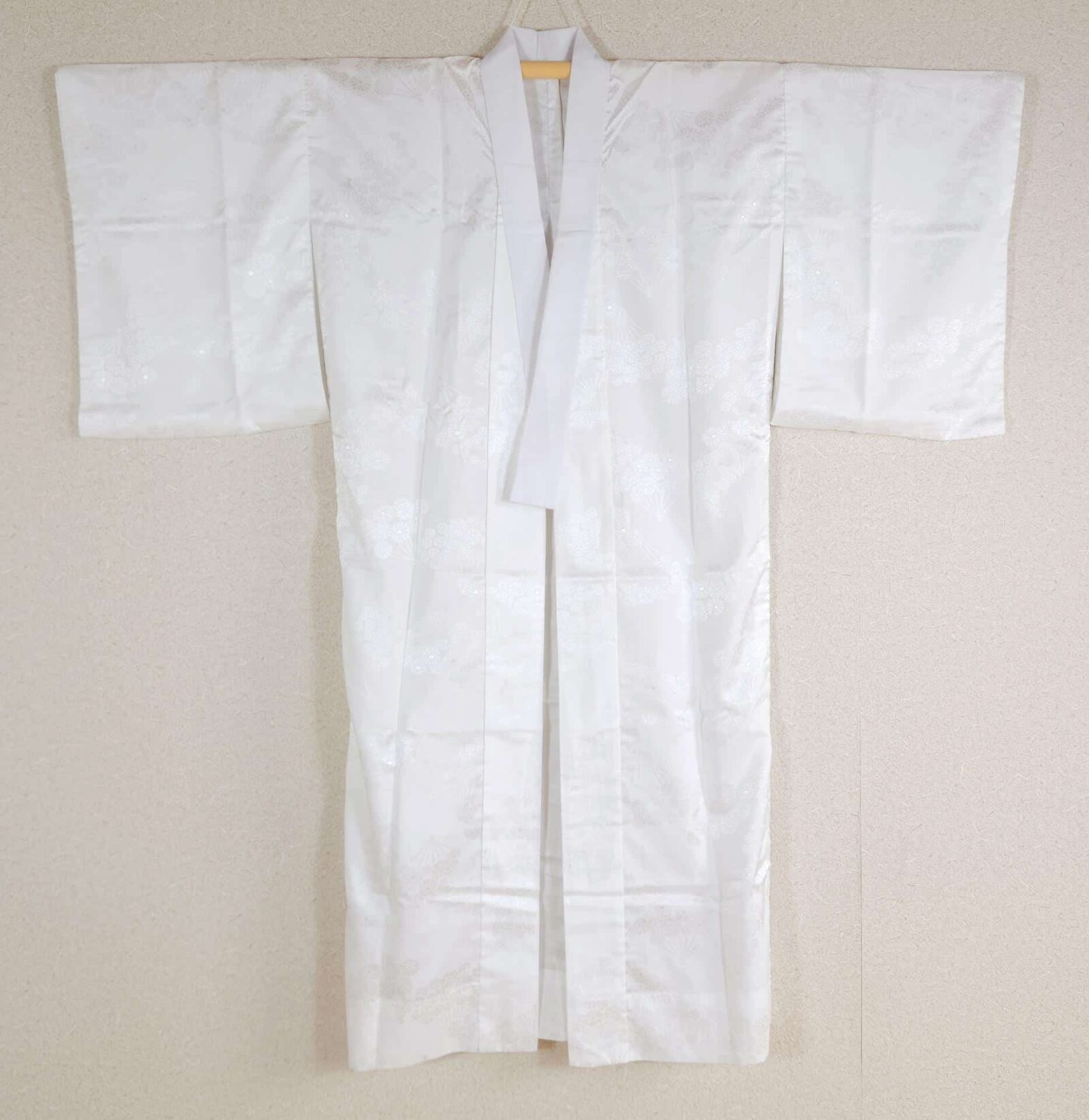 Nagajuban daisy off white color