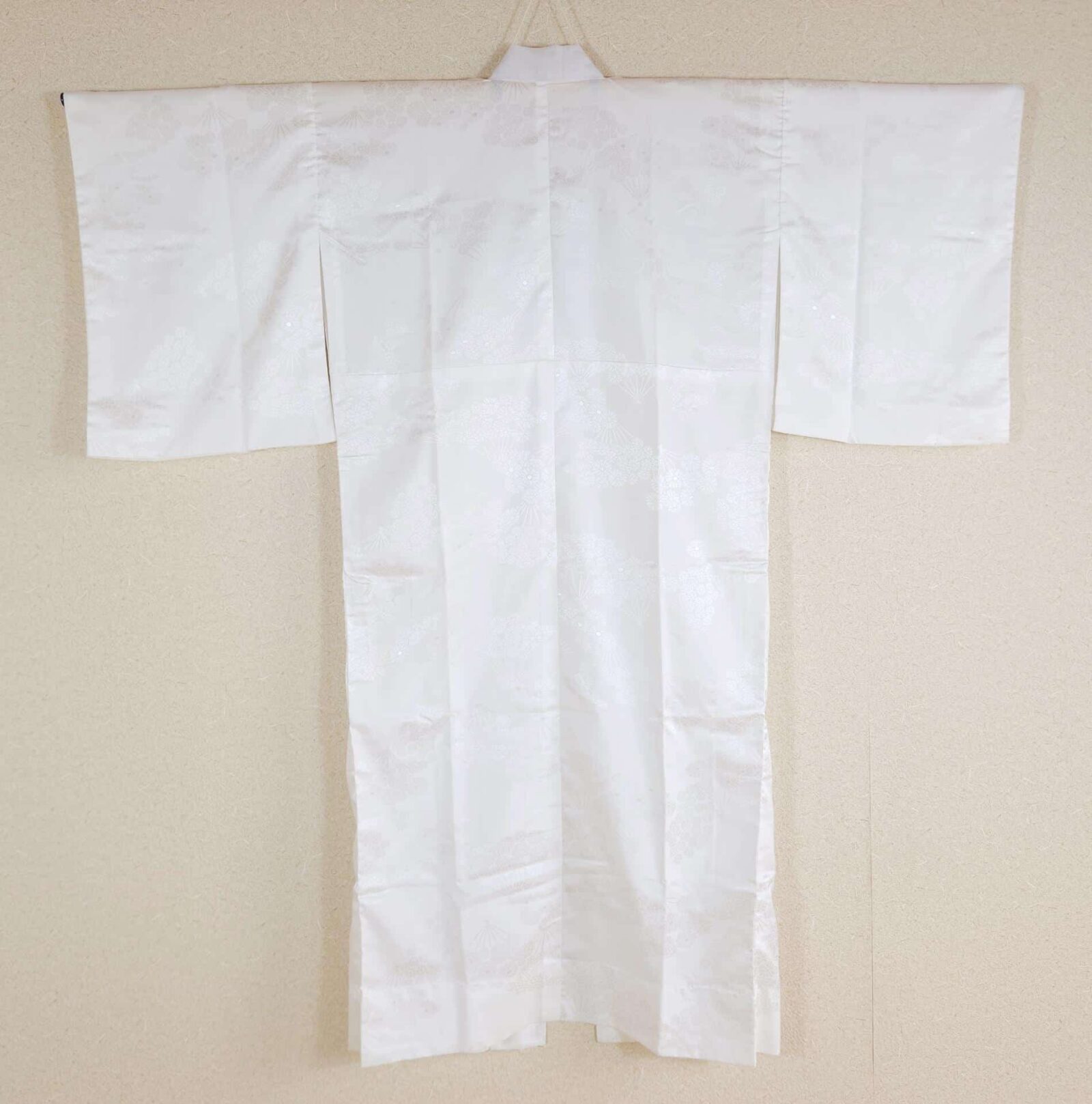 Nagajuban daisy off white color