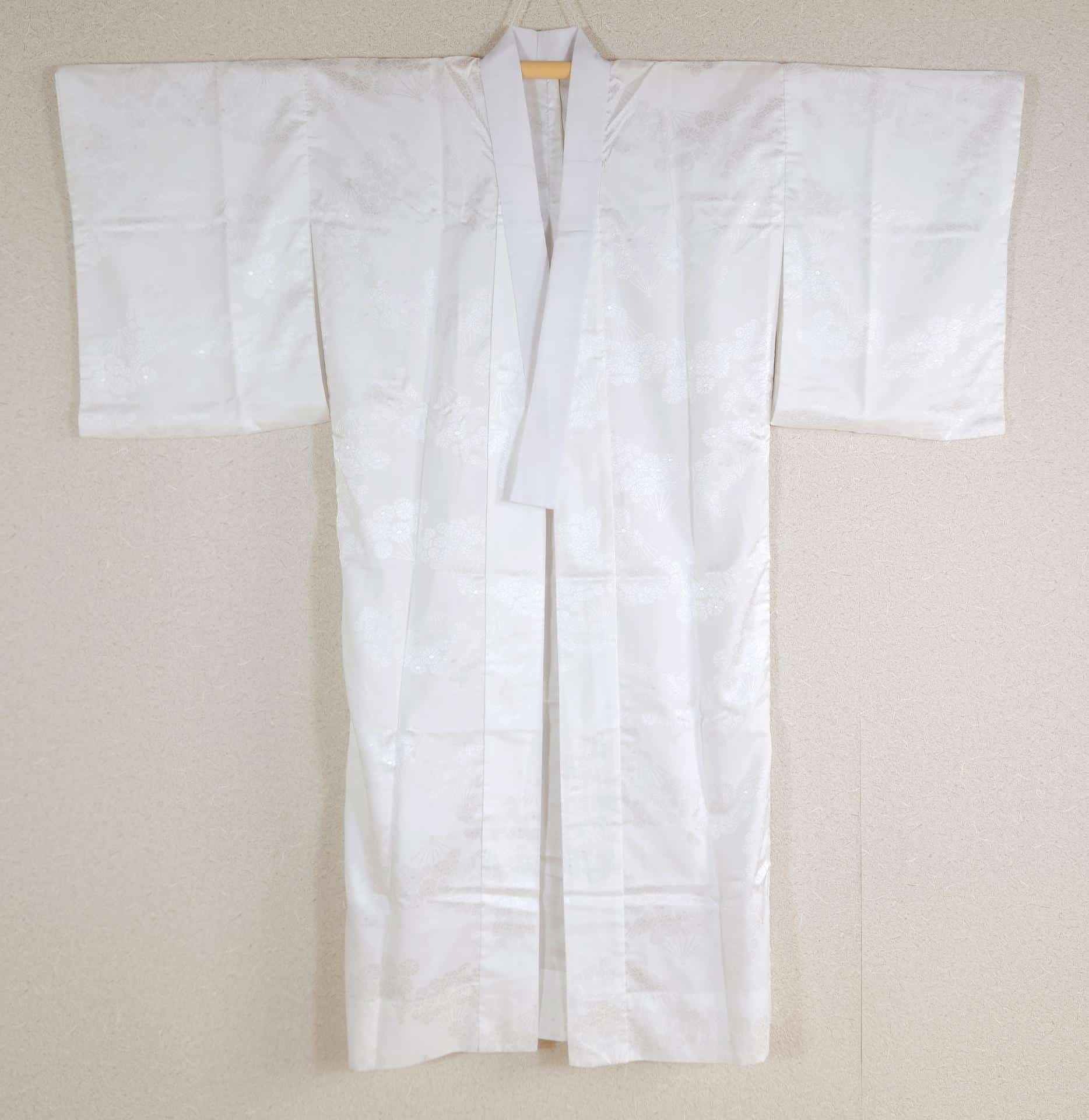 Nagajuban daisy off white color