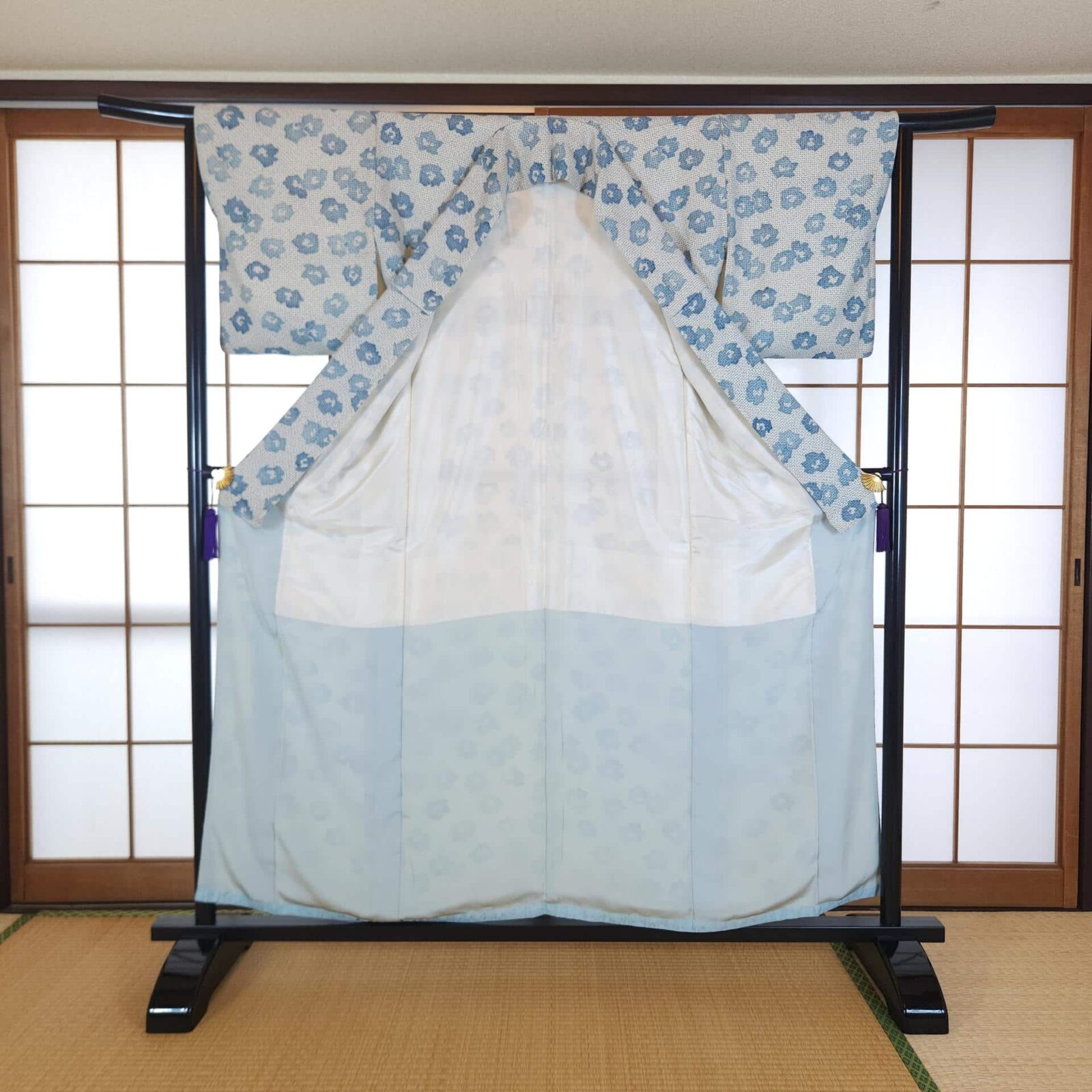 Off-white Komon Kimono with blue flowers