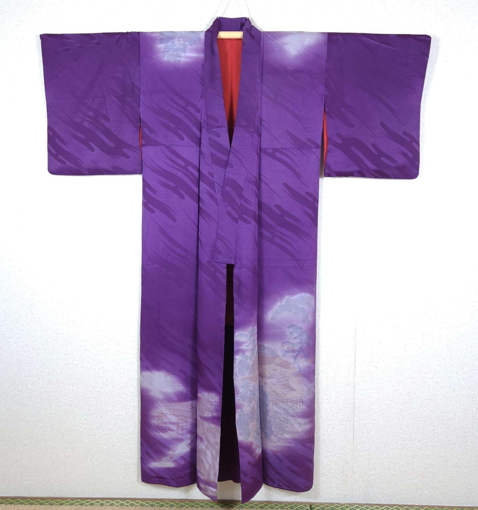 Purple Houmongi Kimono with Japanese scenery