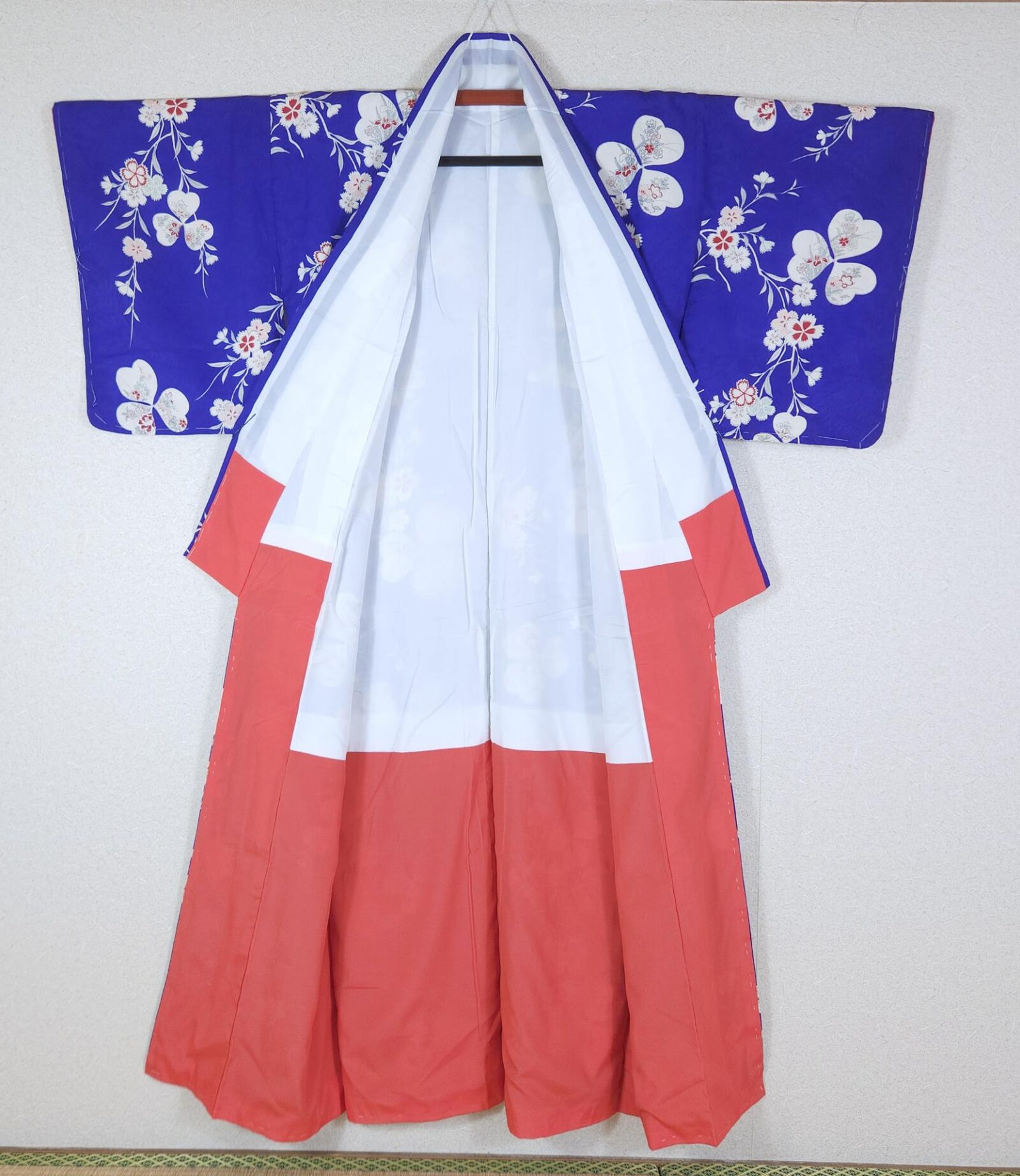 Vintage royal blue Komon Kimono with flowers